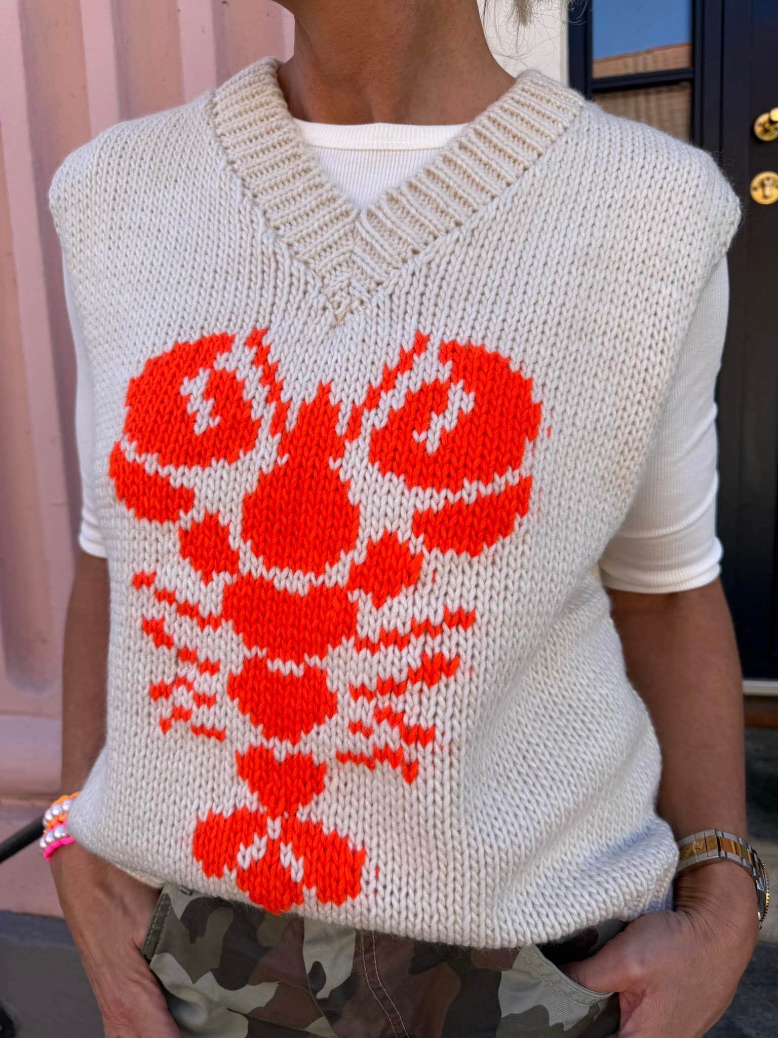 Lobster V-neck Knit Vest - Off White/Orange Fluo