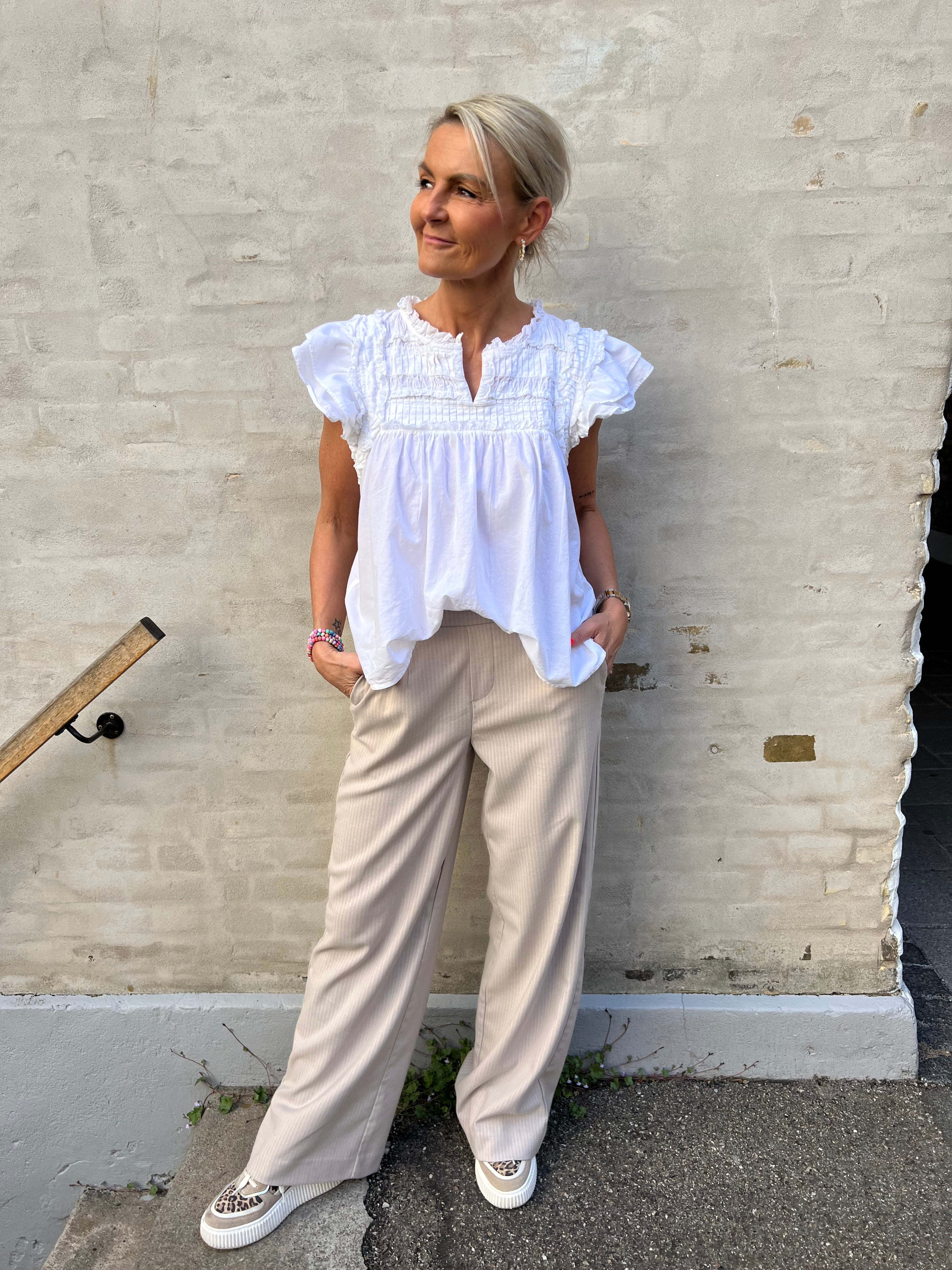 PascaleGO top white