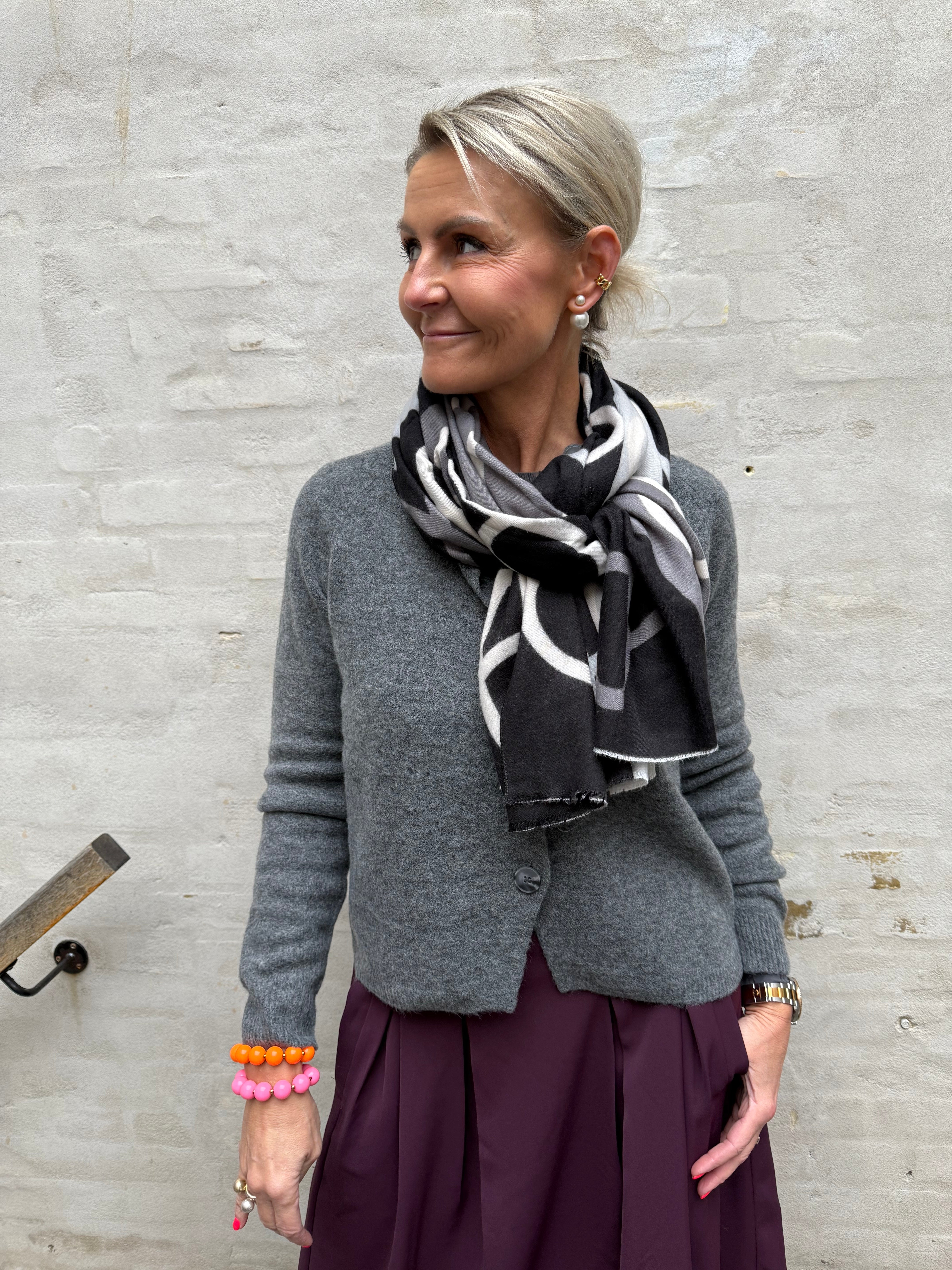 Graphic Scarf - Black