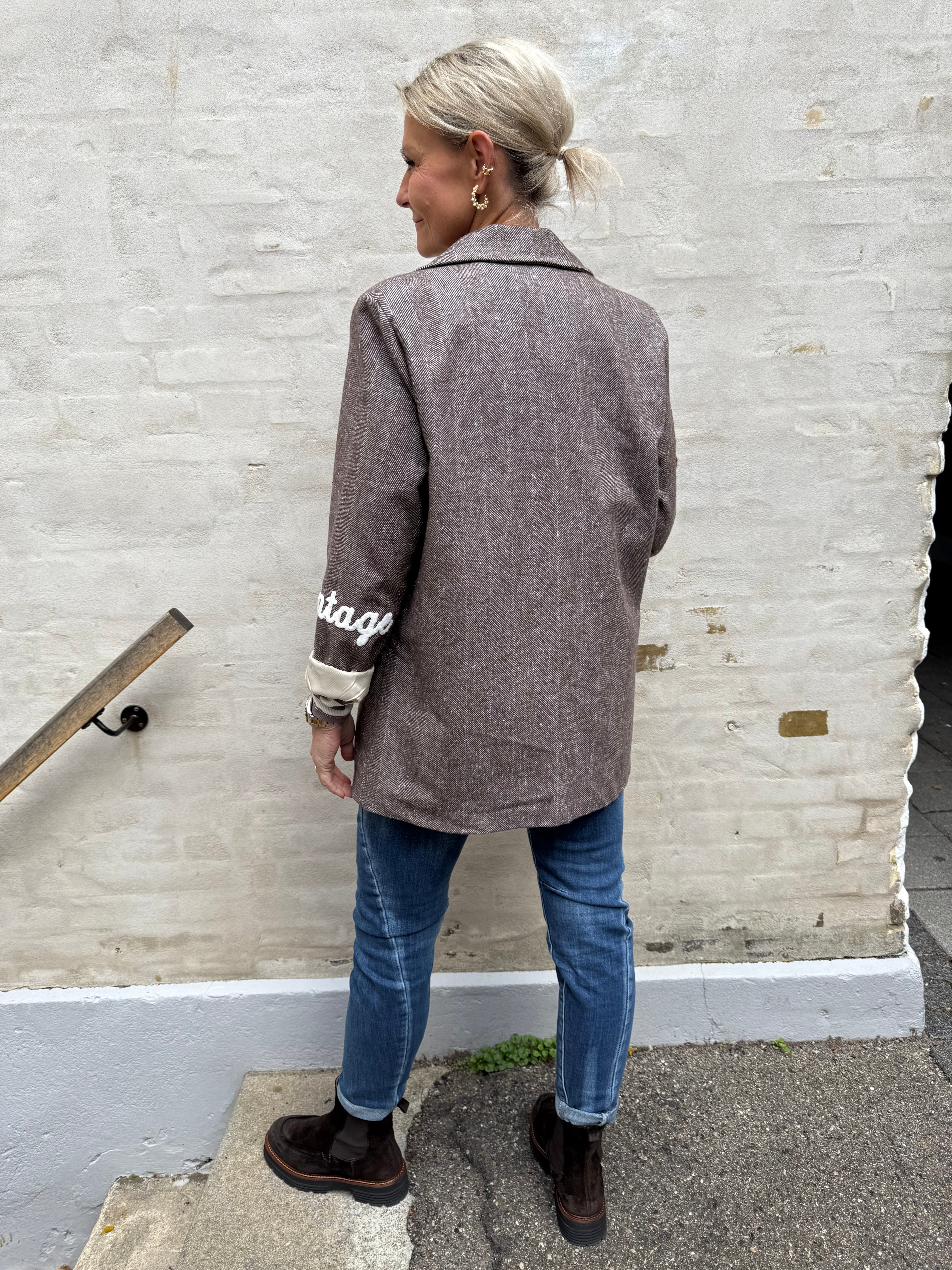 Happy Every Day Blazer - Dark Brown