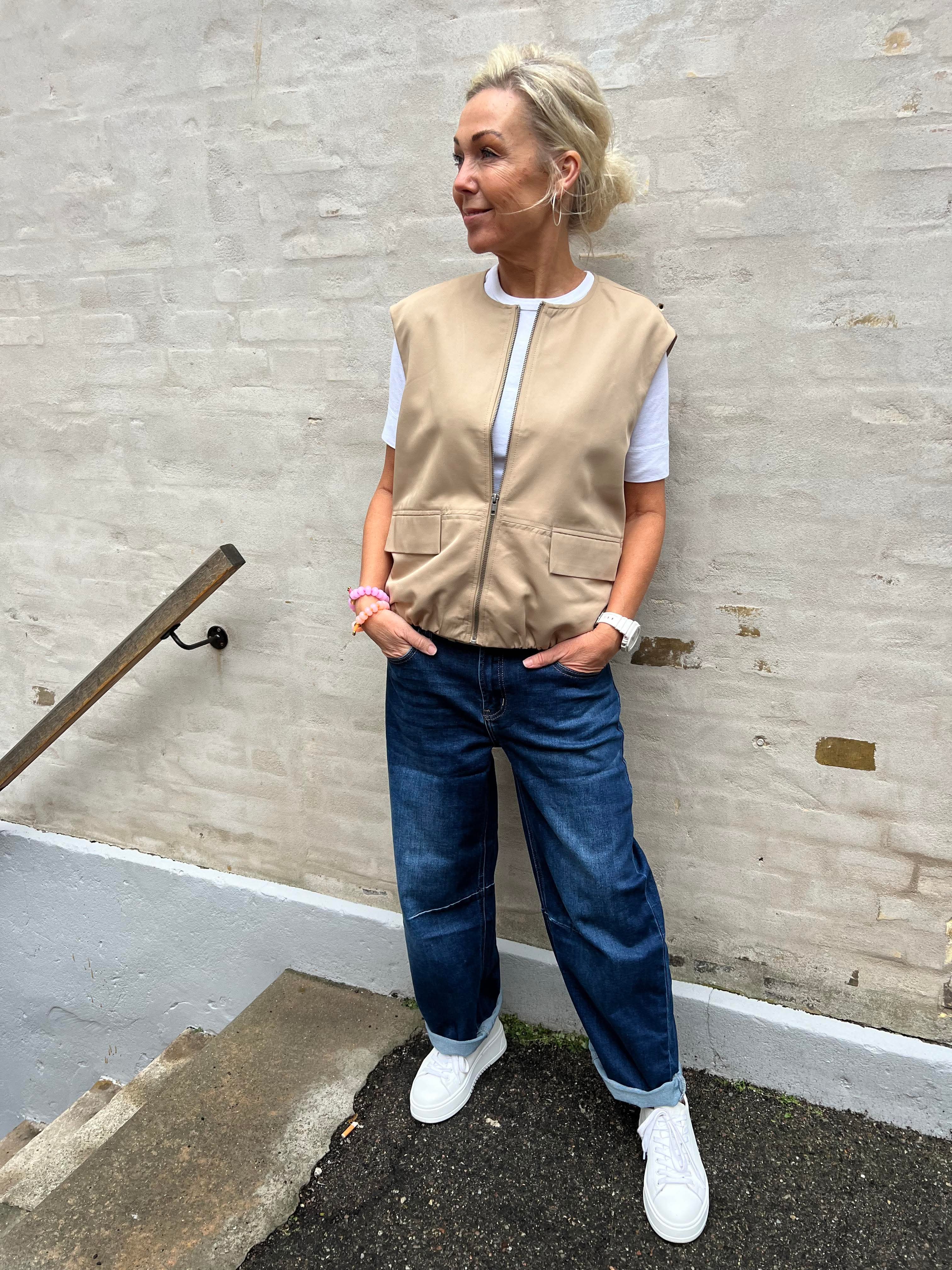 BERIT BALLOON BOMBER VEST - Travertine