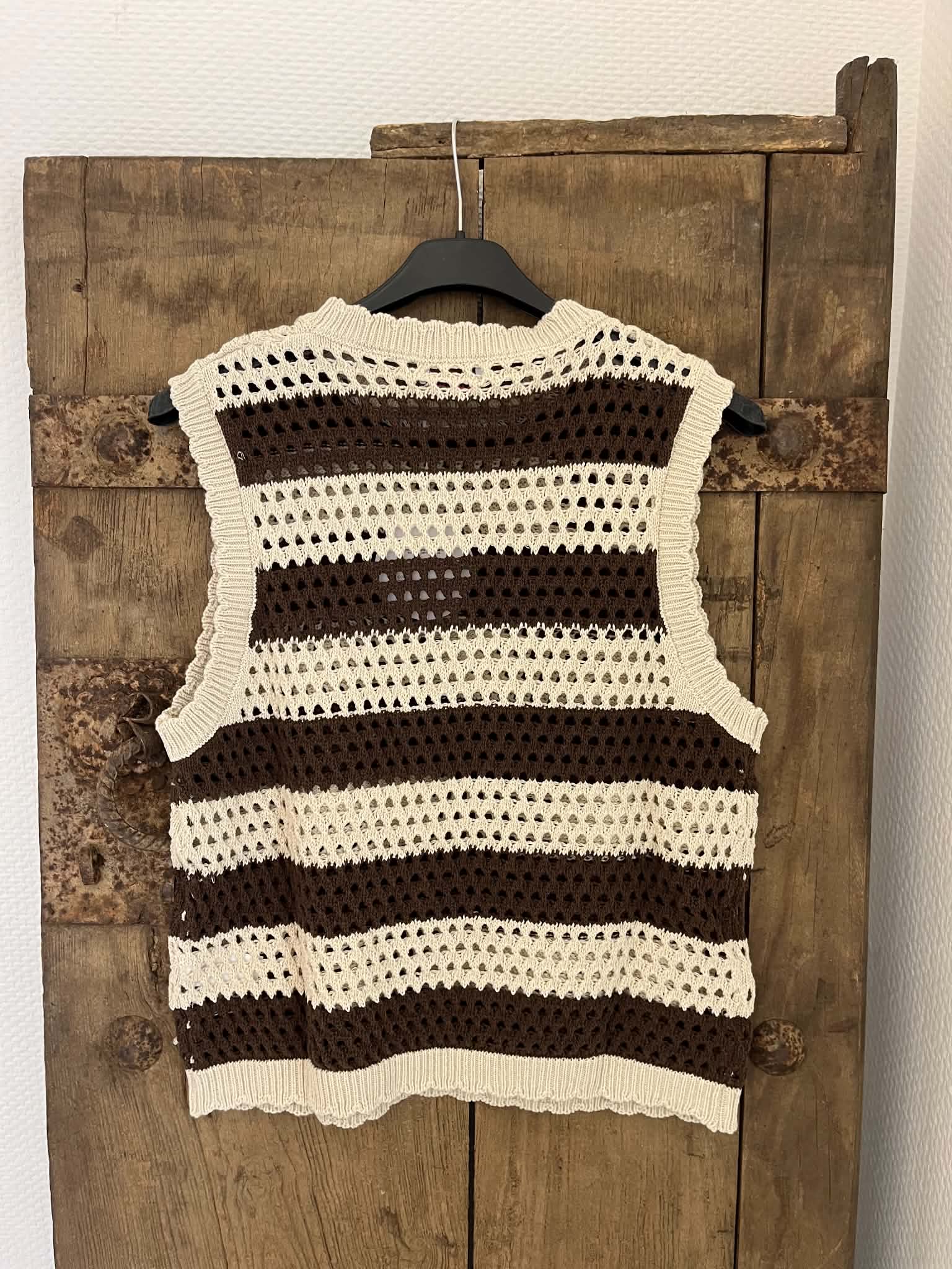 Manga Vest - Off white-Dark Brown