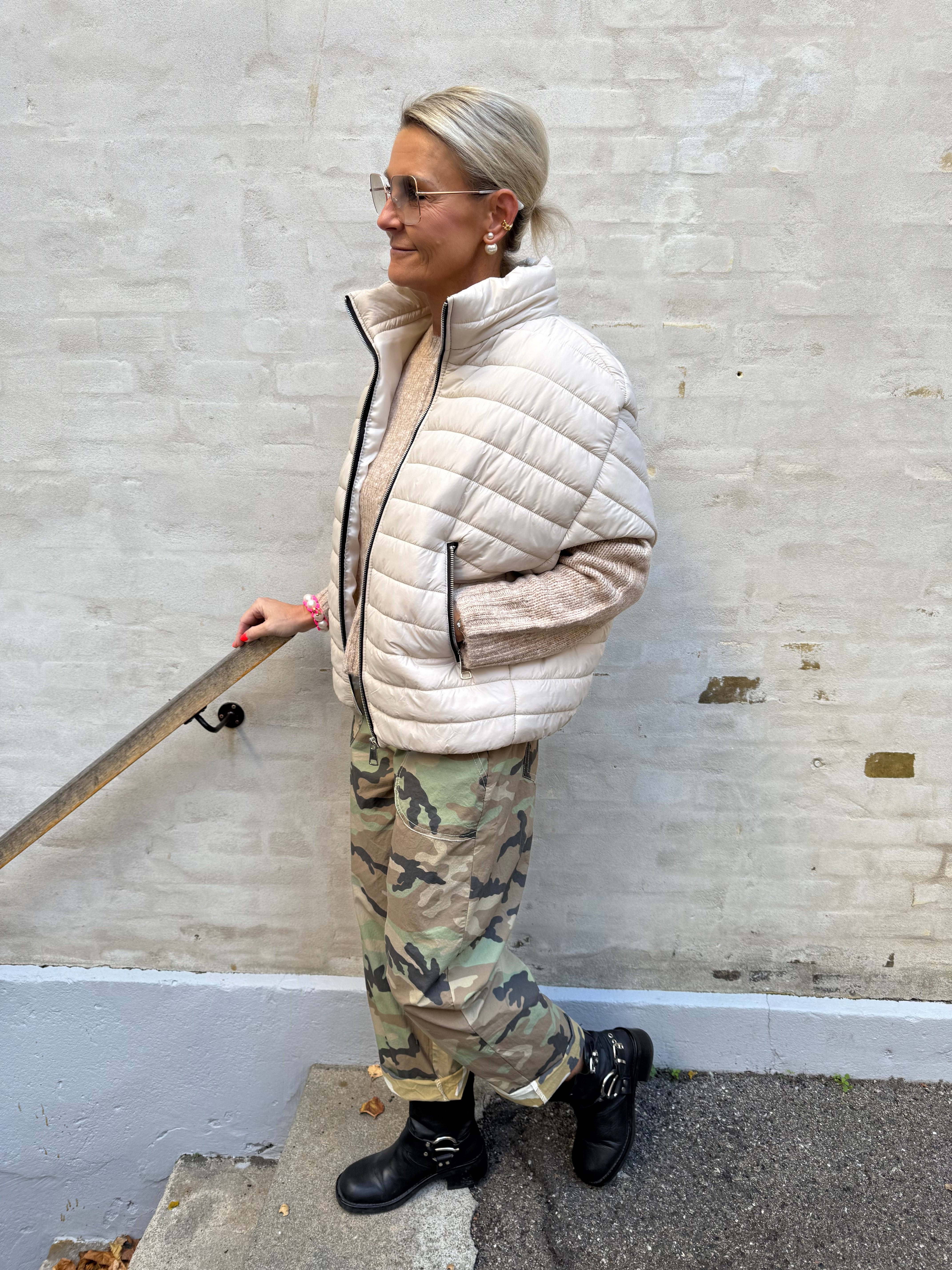 Qulited West - Beige