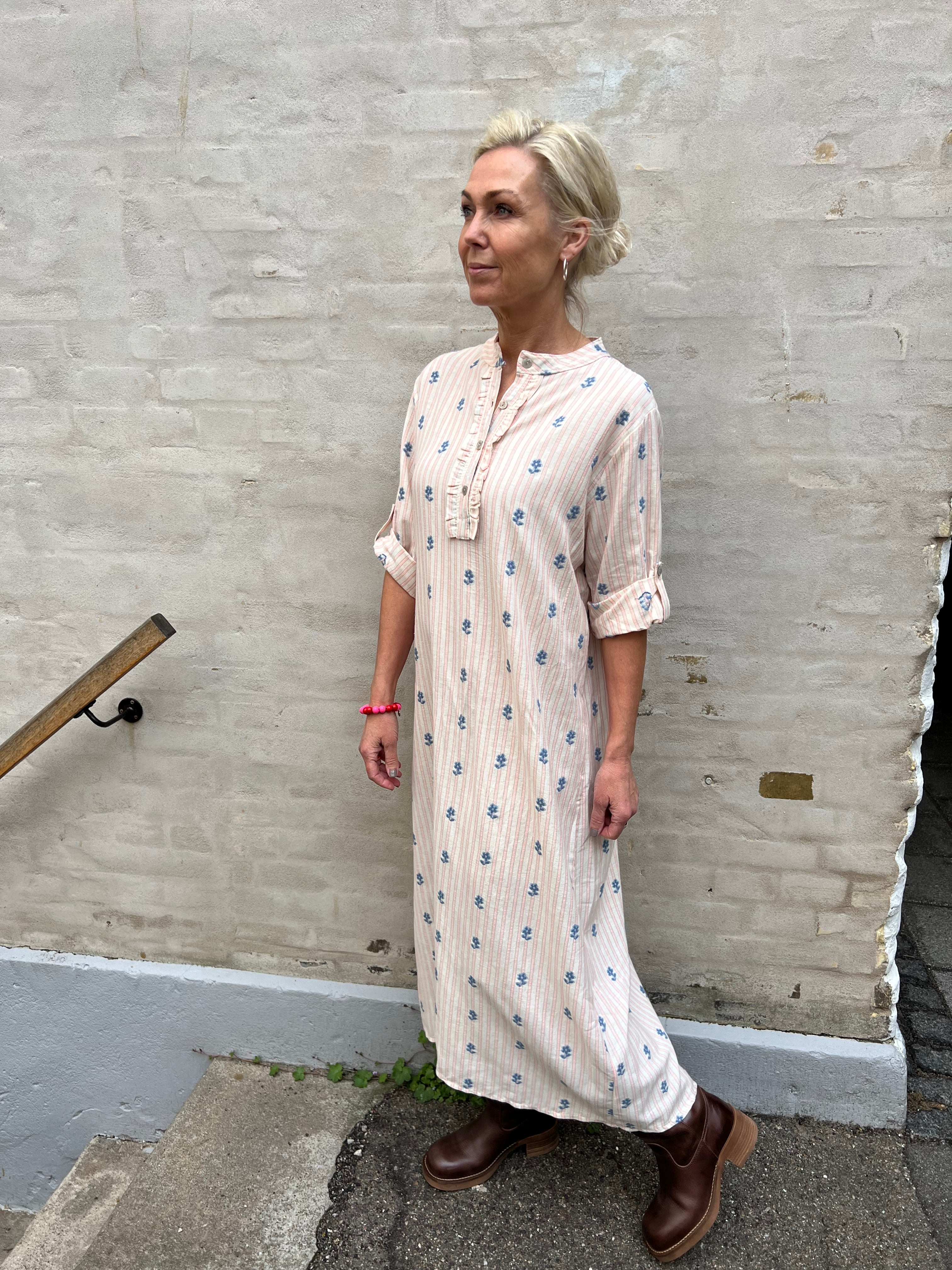 Samira dress celeste