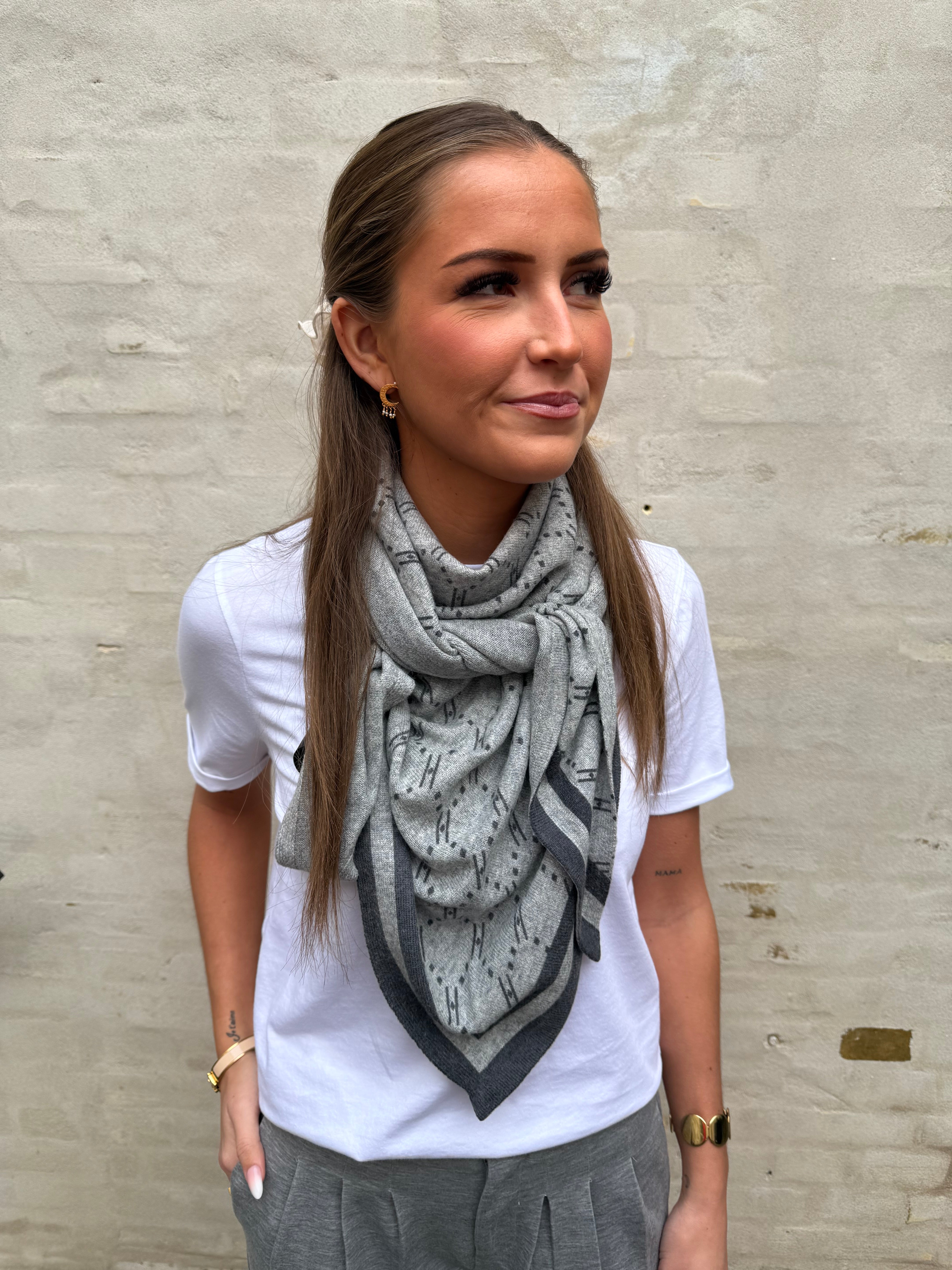 Triangle Scarf - LIGHT GREY MELANGE