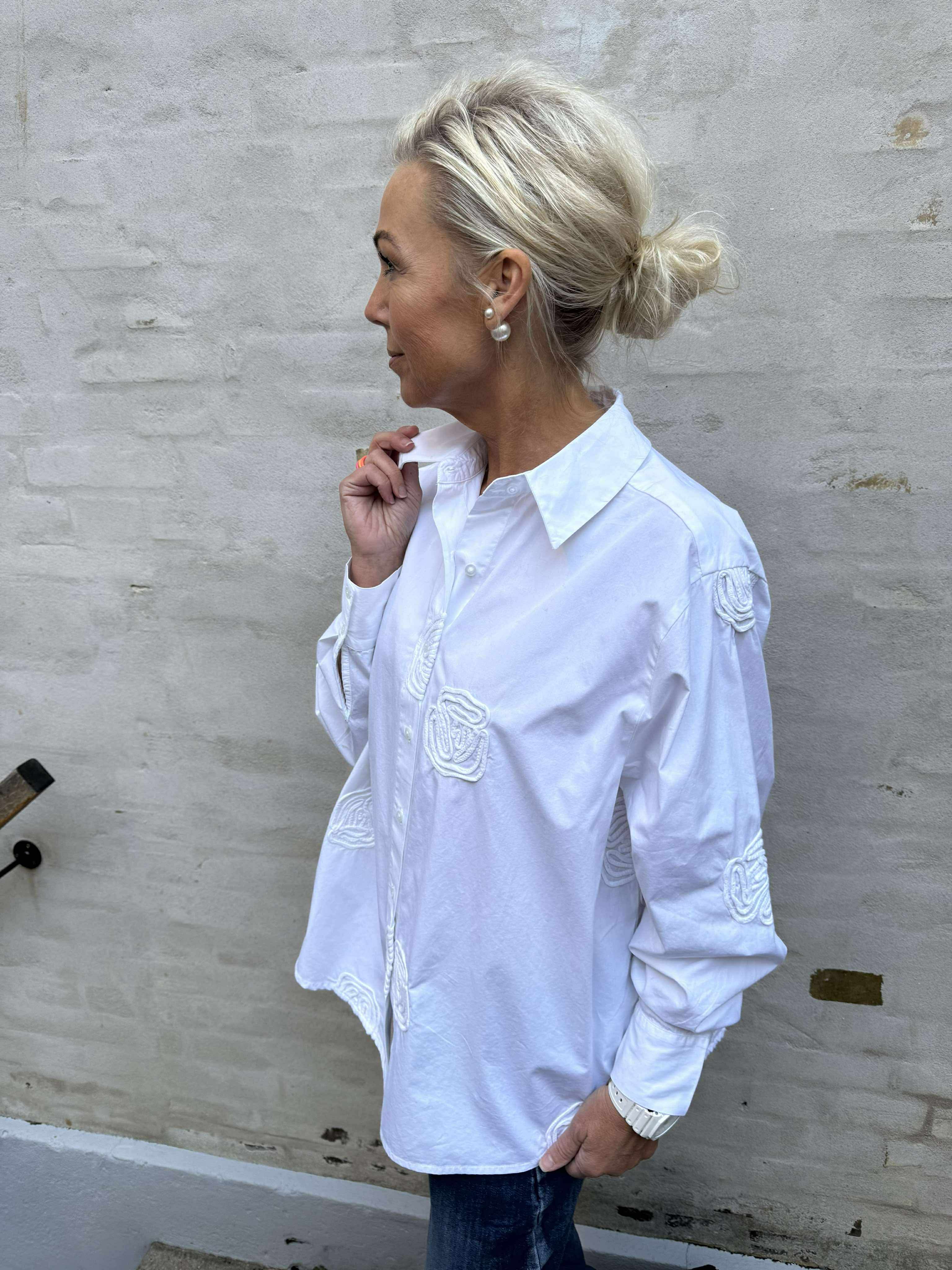 Dalma Dori Shirt - White