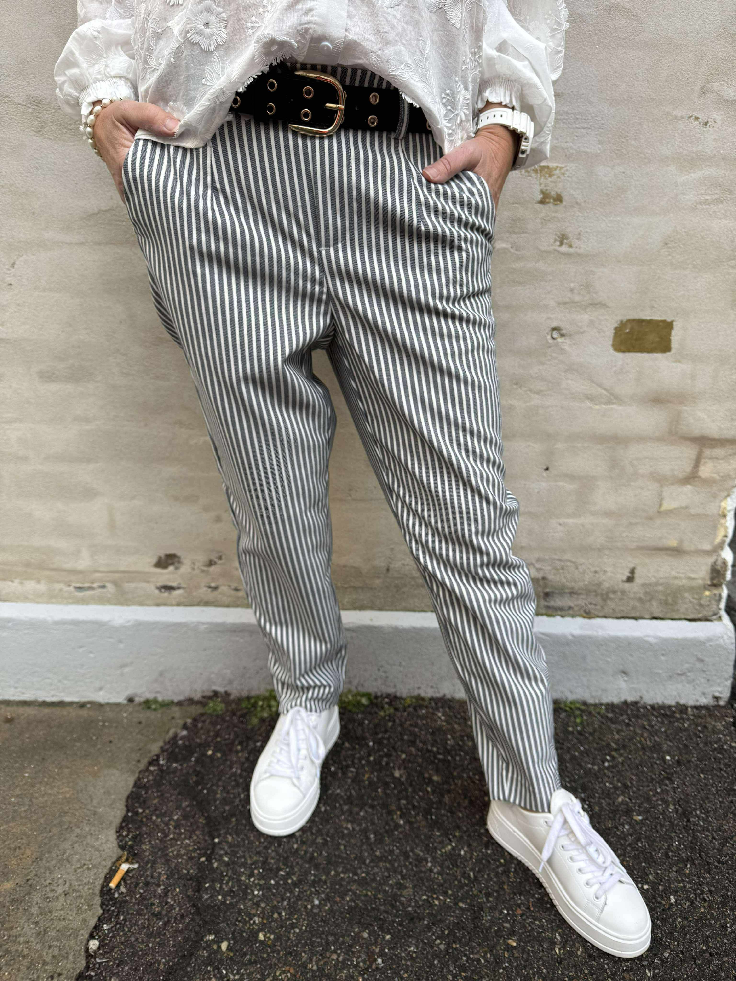 Lisa Slim Pant - Cloud Dancer/Sky captain