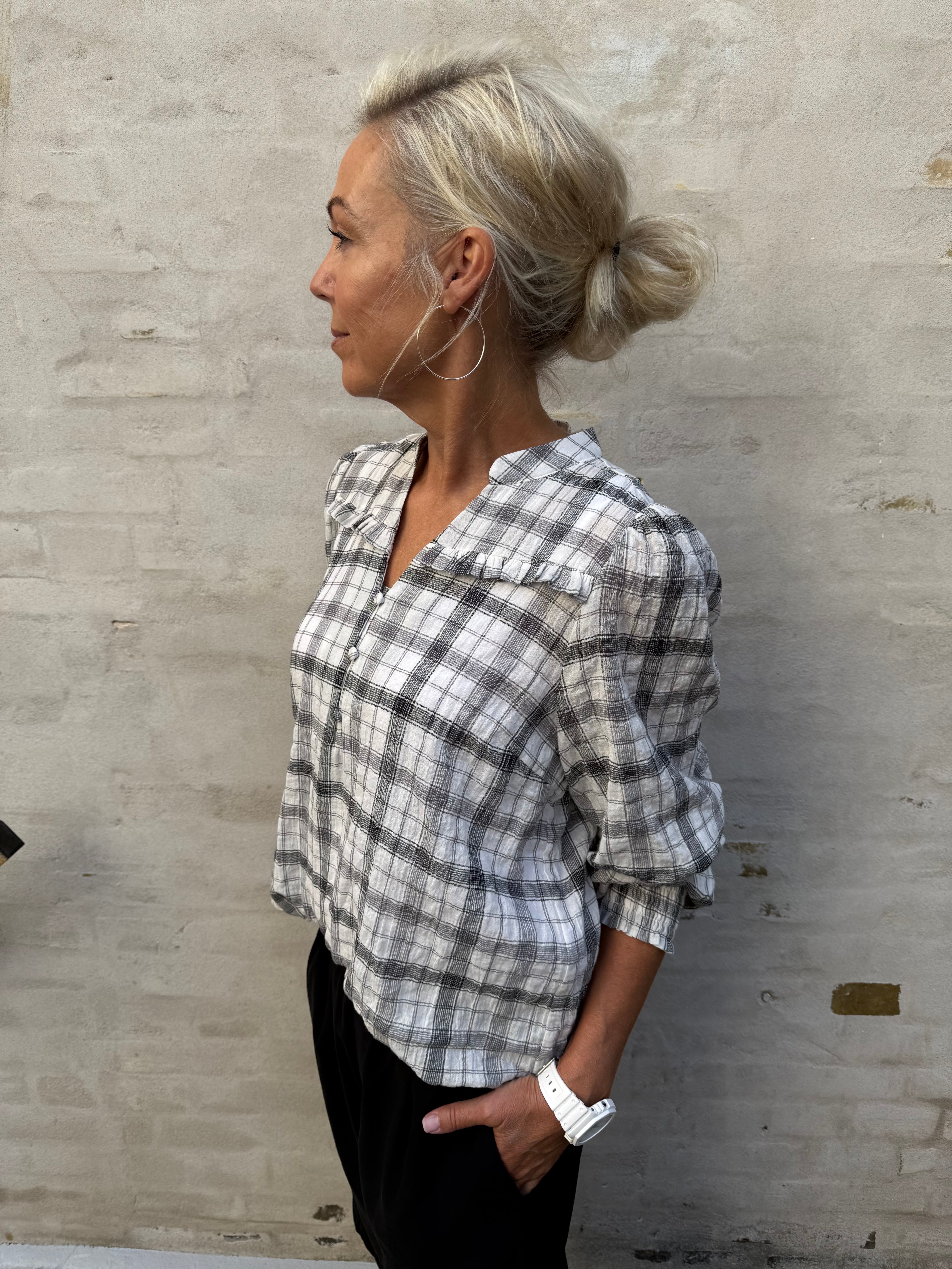 Sally Check V-Blouse - Off White