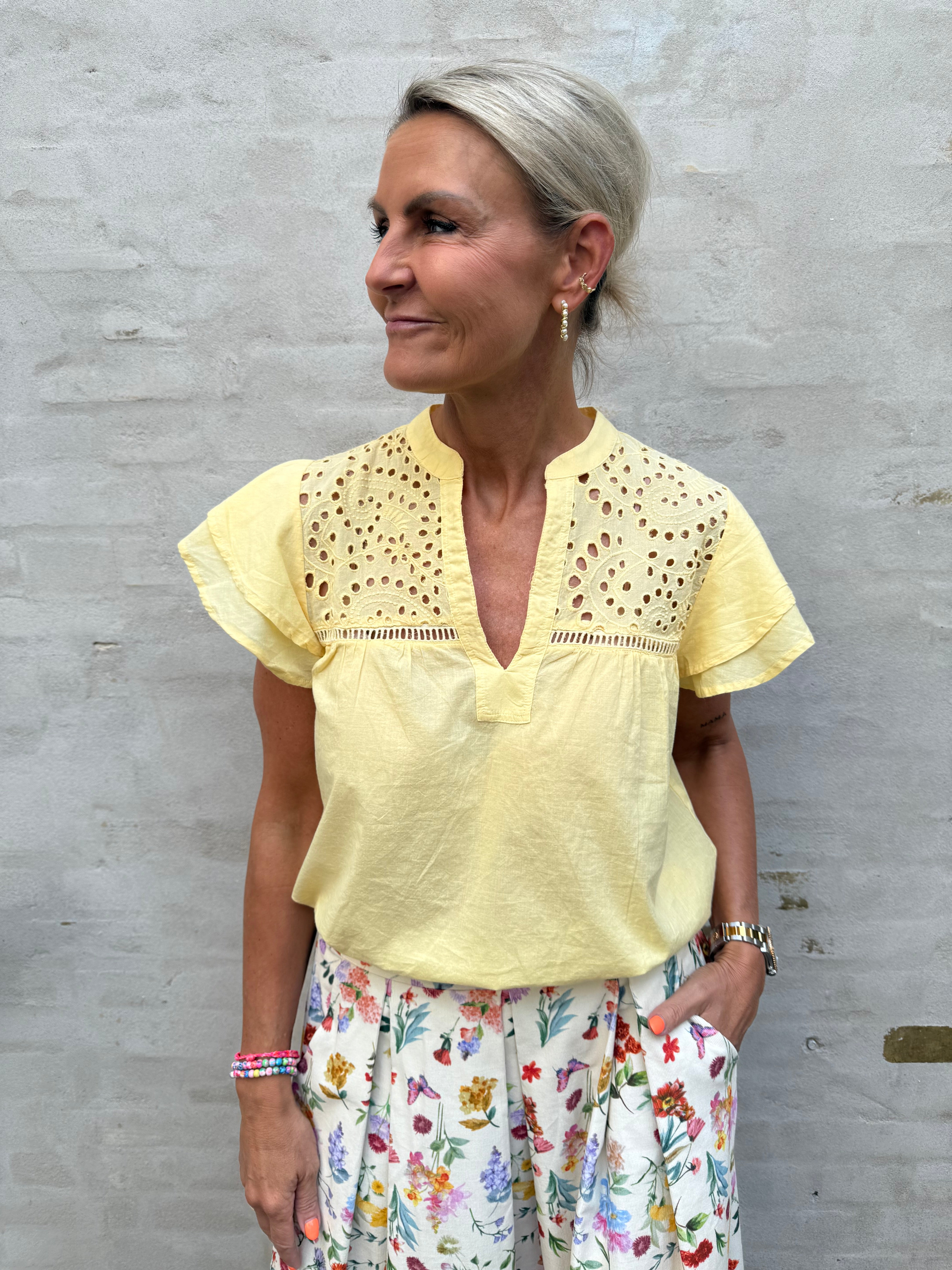 Christel Solid Top - Light Yellow