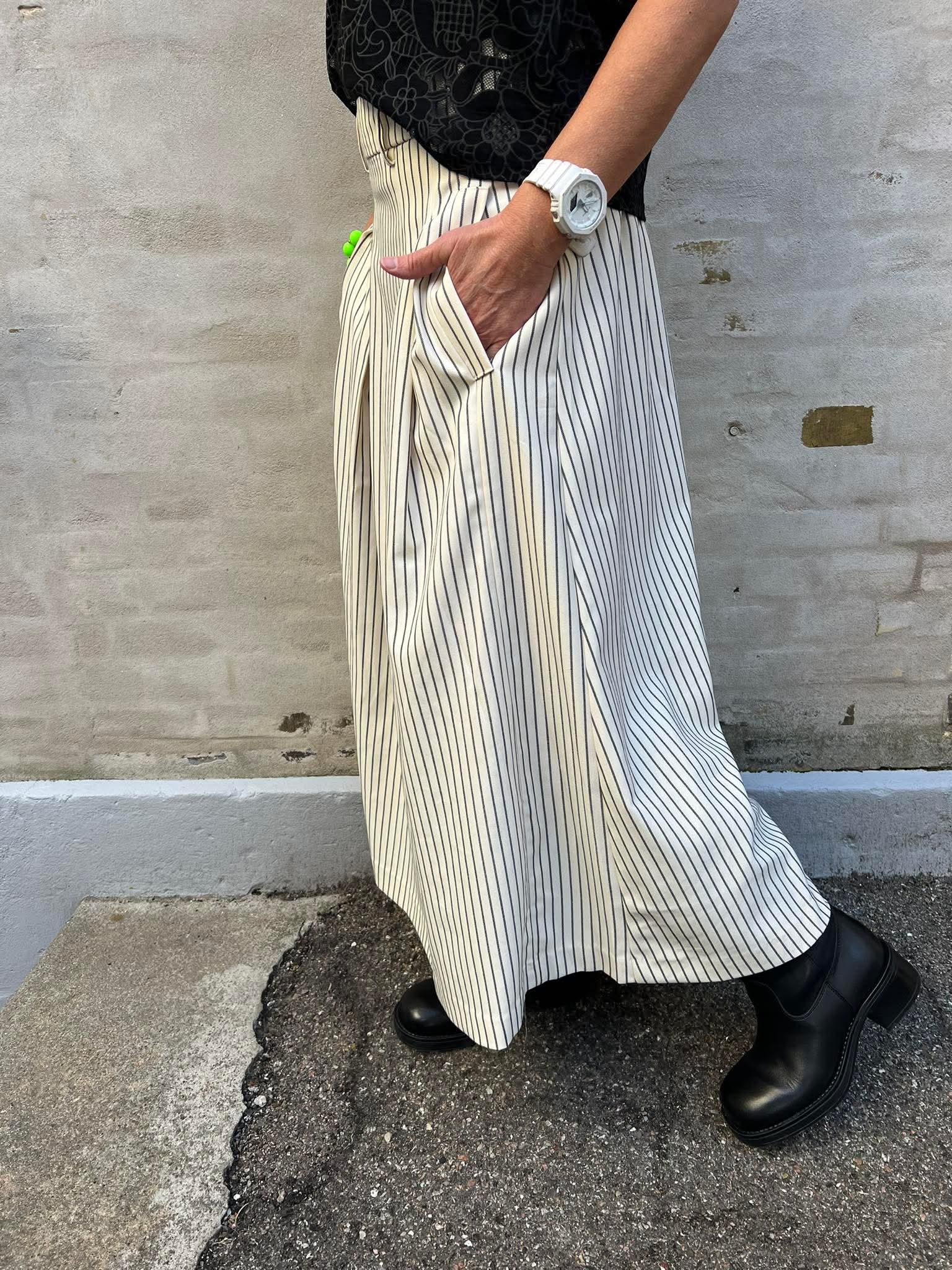 SalvieCC Anya Pleat Skirt - White