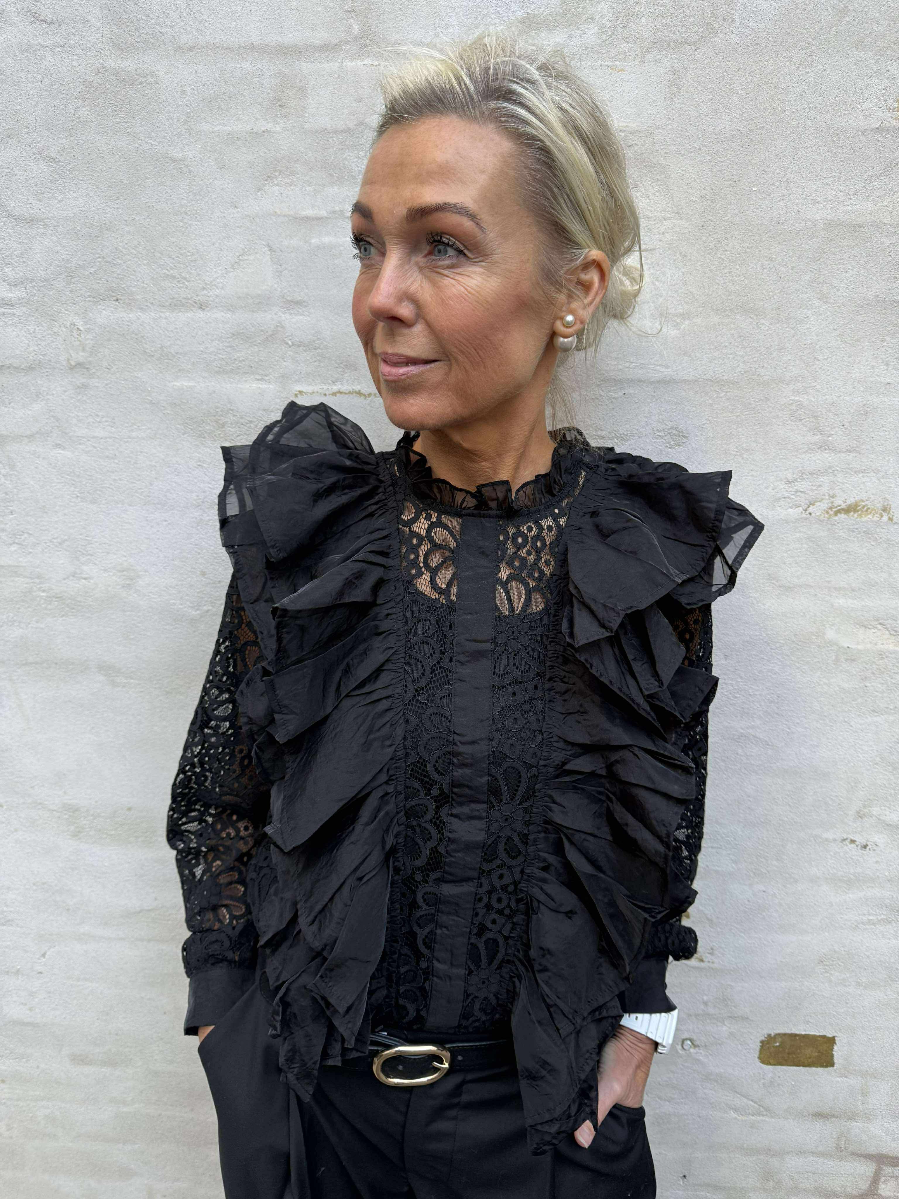 MiriGO Blouse - Black