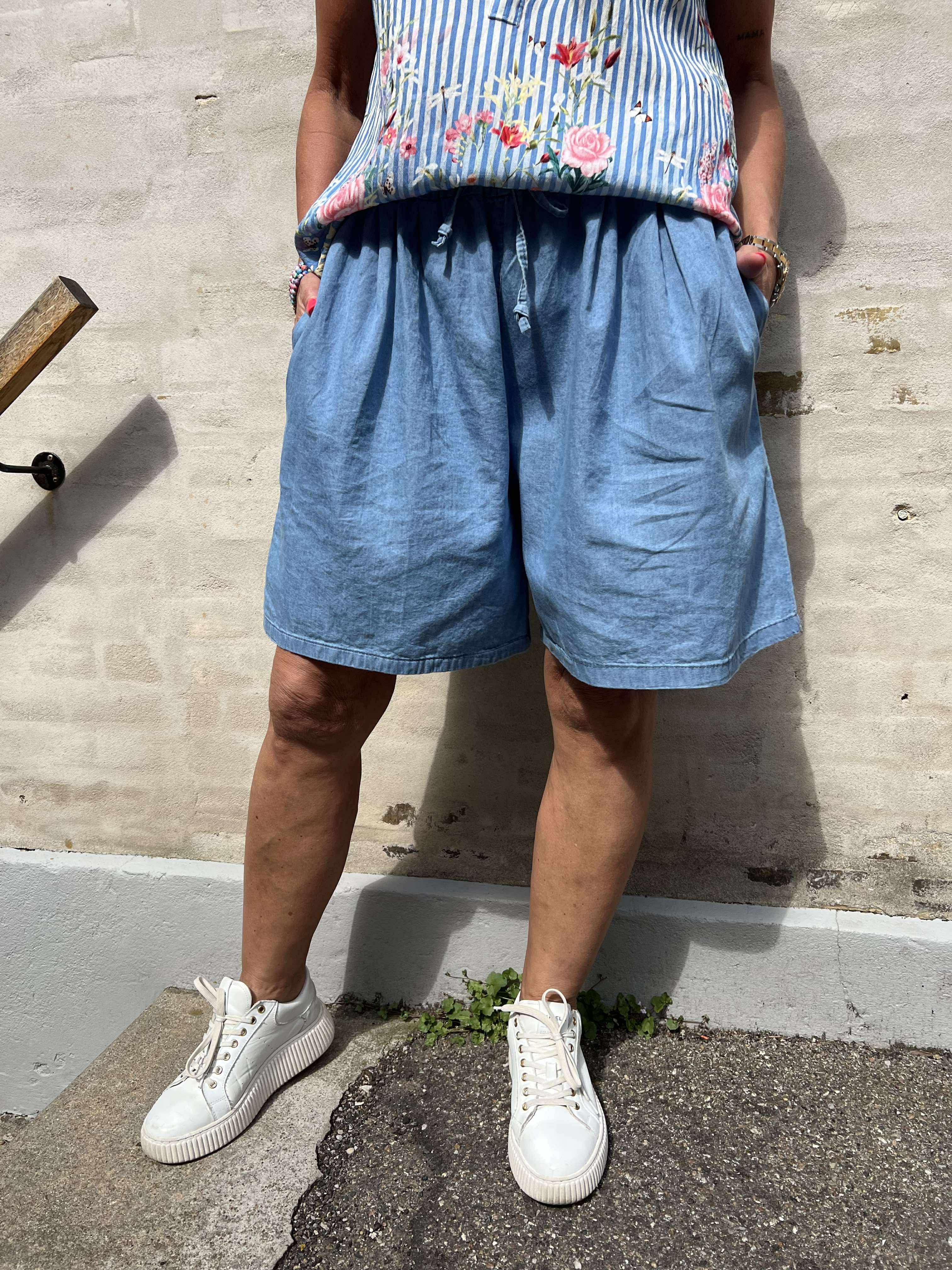 Kira Shorts - Chiaro