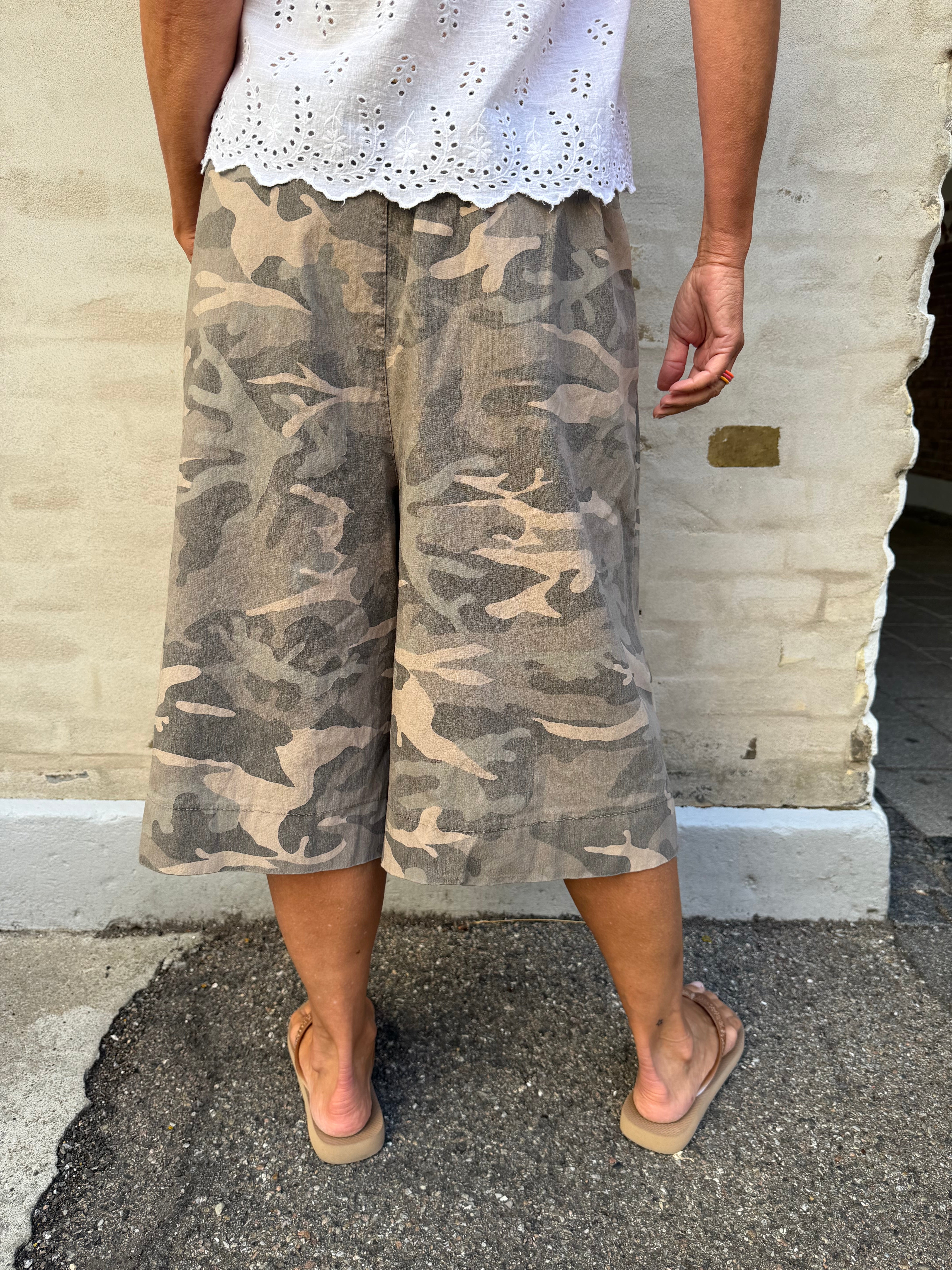 Zuri Shorts - Fango