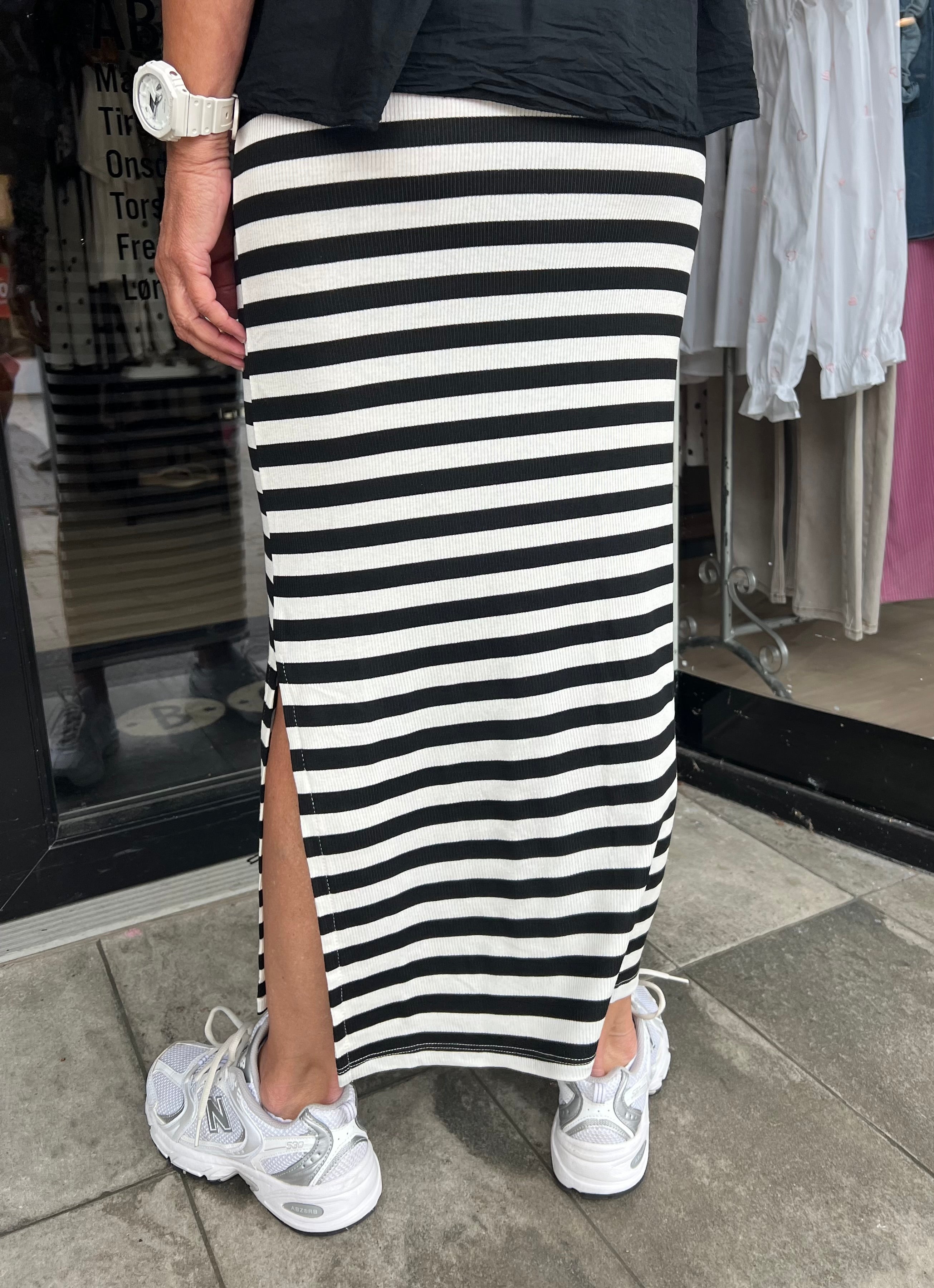 PREORDER-Everyday stripe Skirt - White/Black