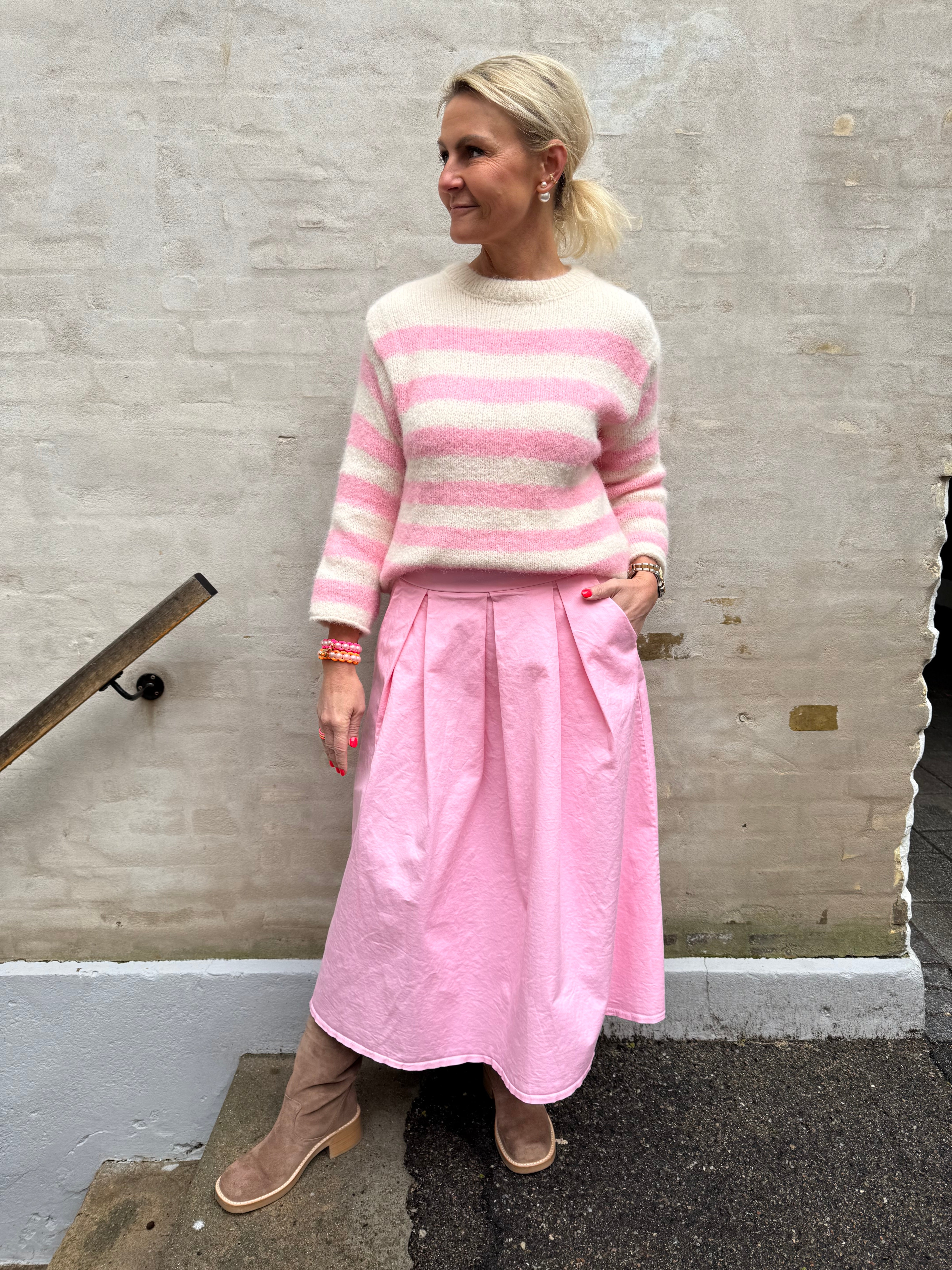 Striped Pullover - Off White Pink