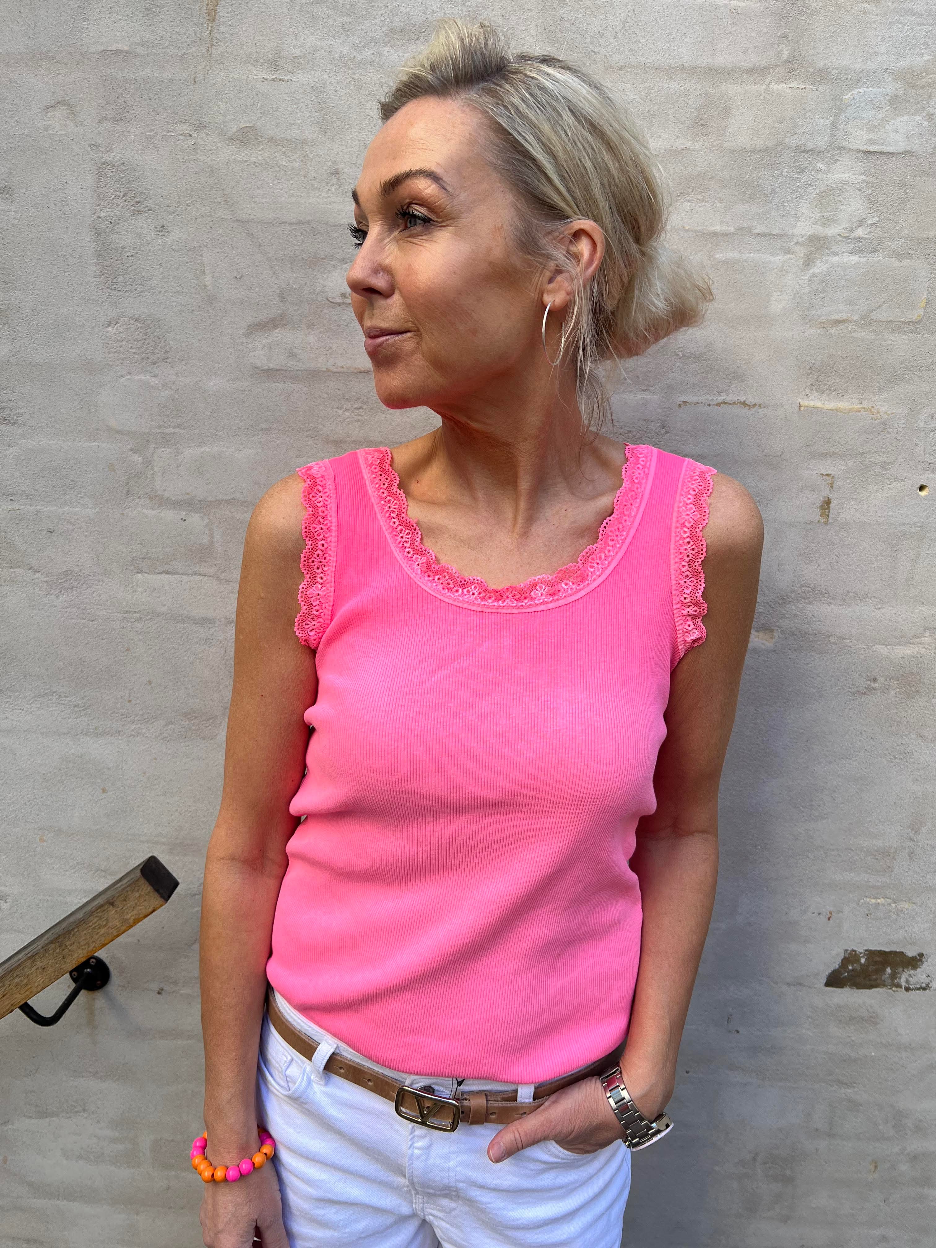 Biscuit top neon pink