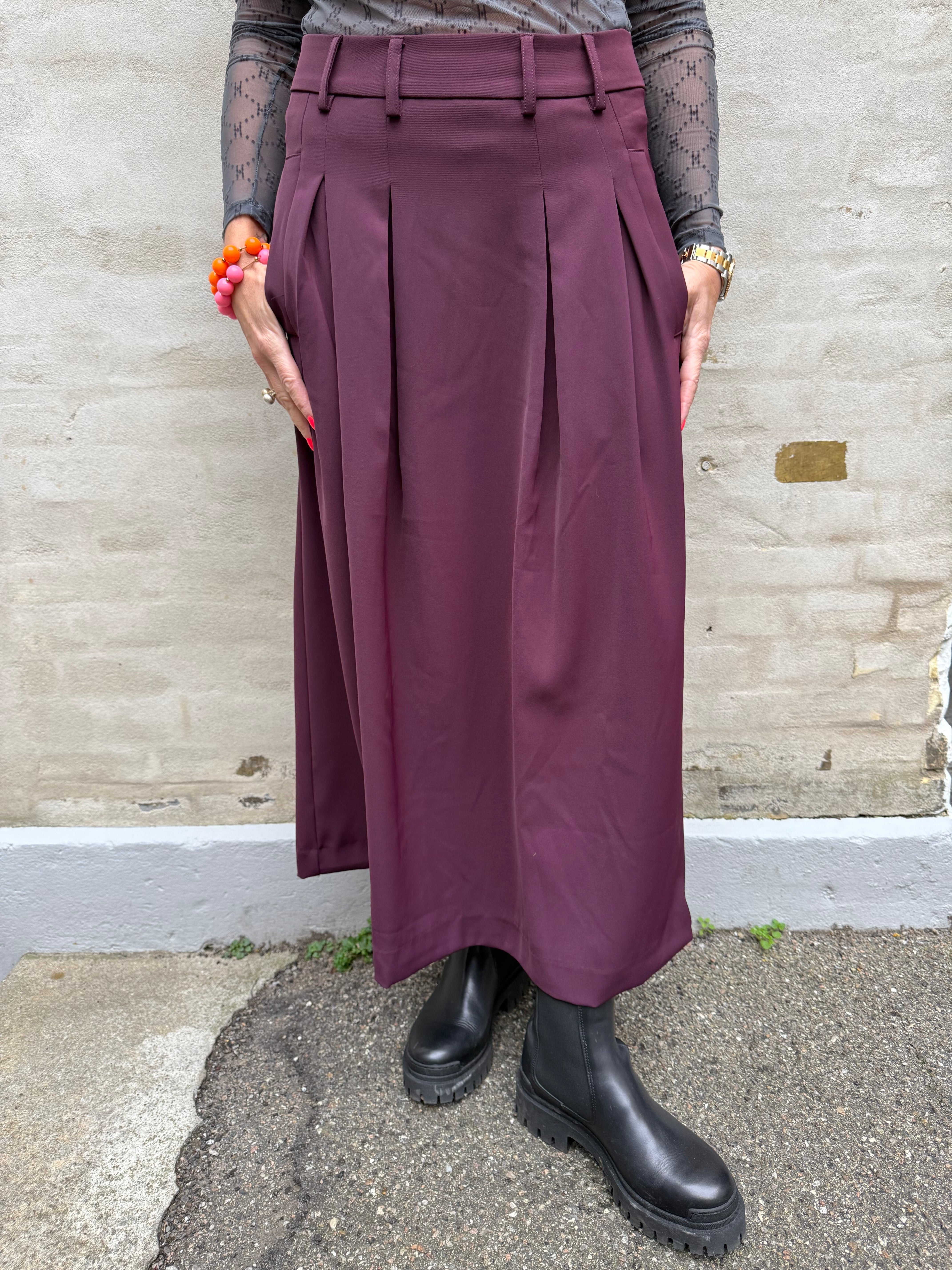 Anya pleat skirt - Winered