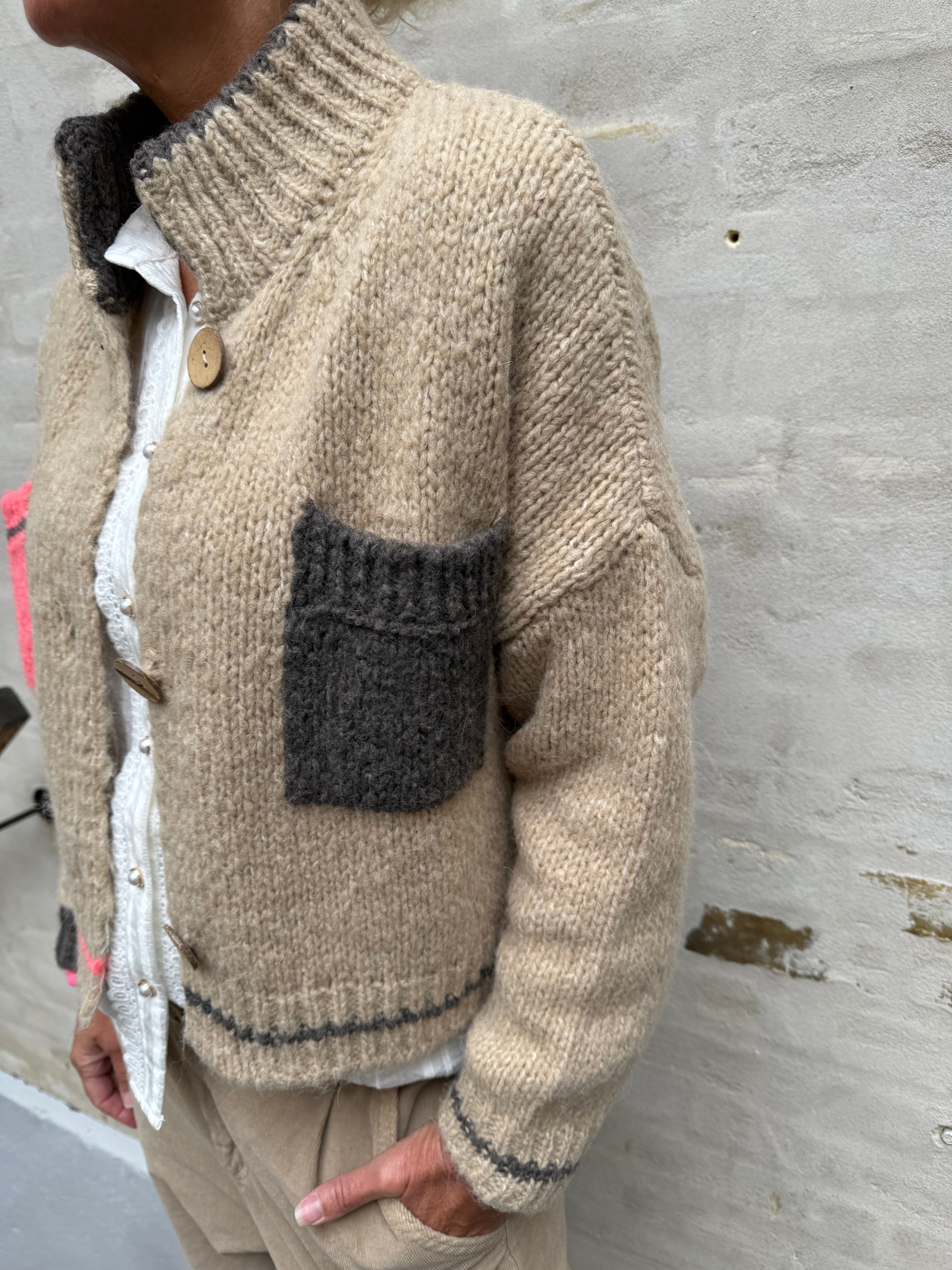 Marcella Knit Cardigan - Beige/Coral