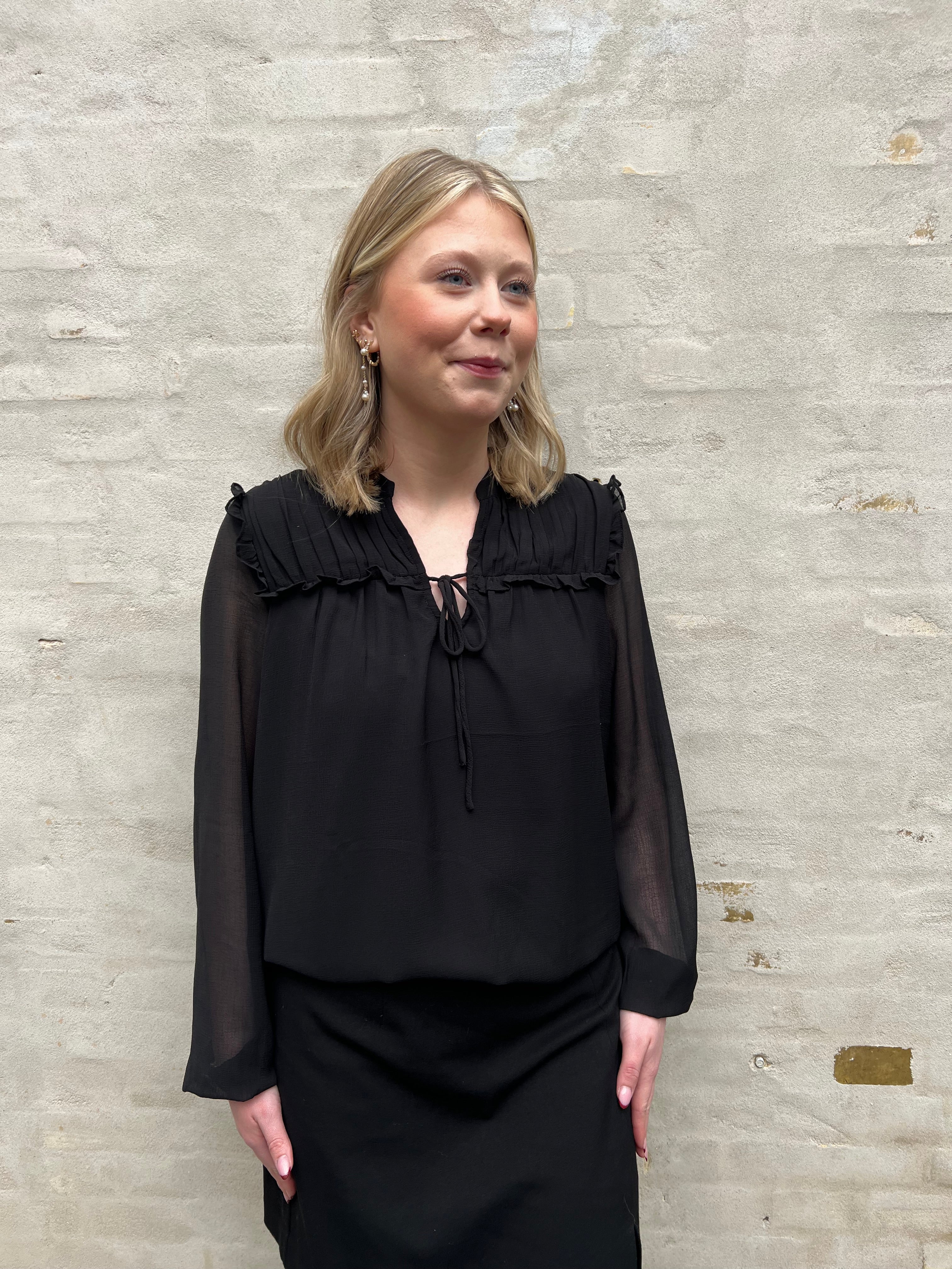 LINEA LS TOP - Black