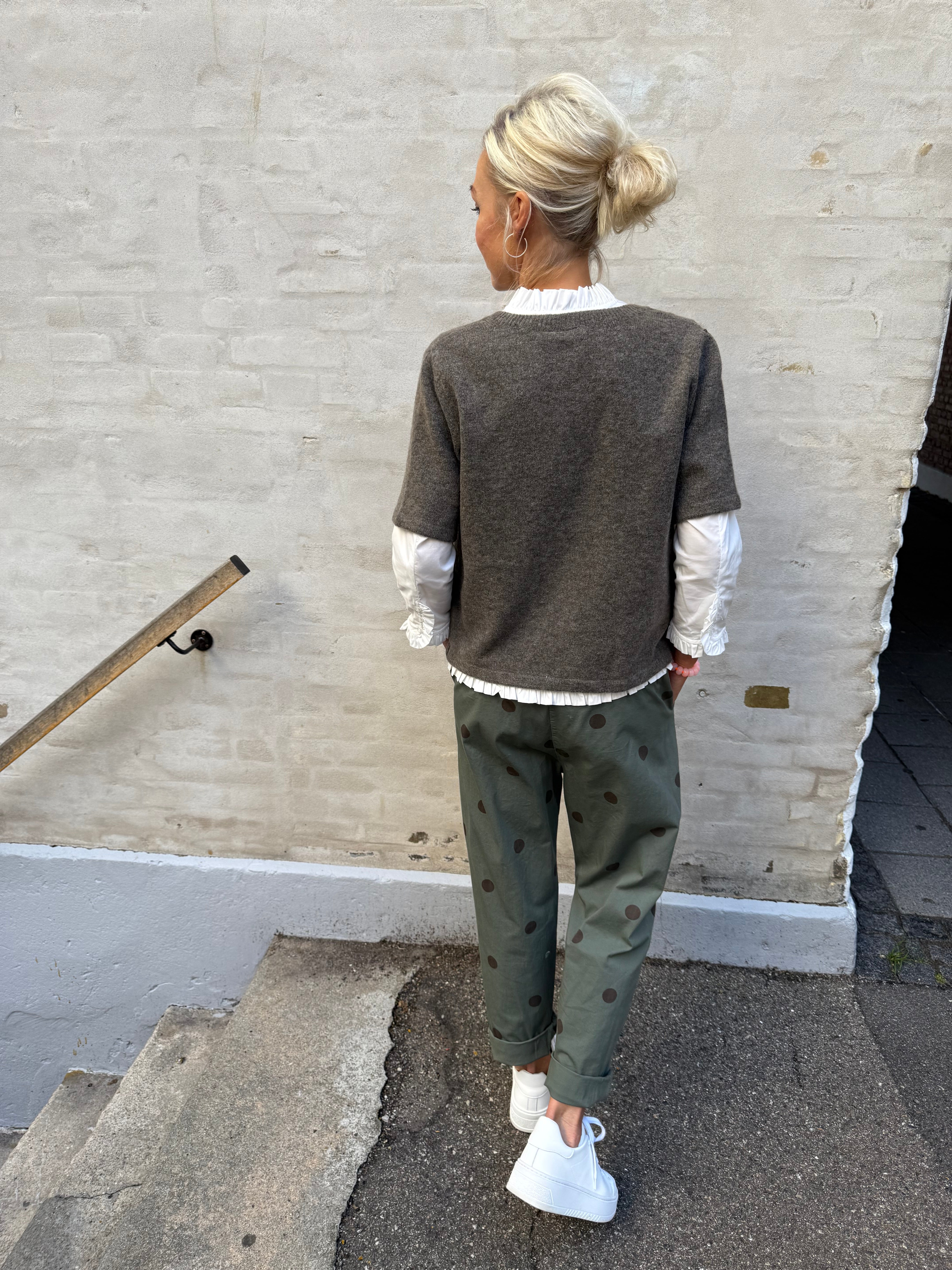 JIKO SS O-NECK KNIT CARDIGAN - Moro