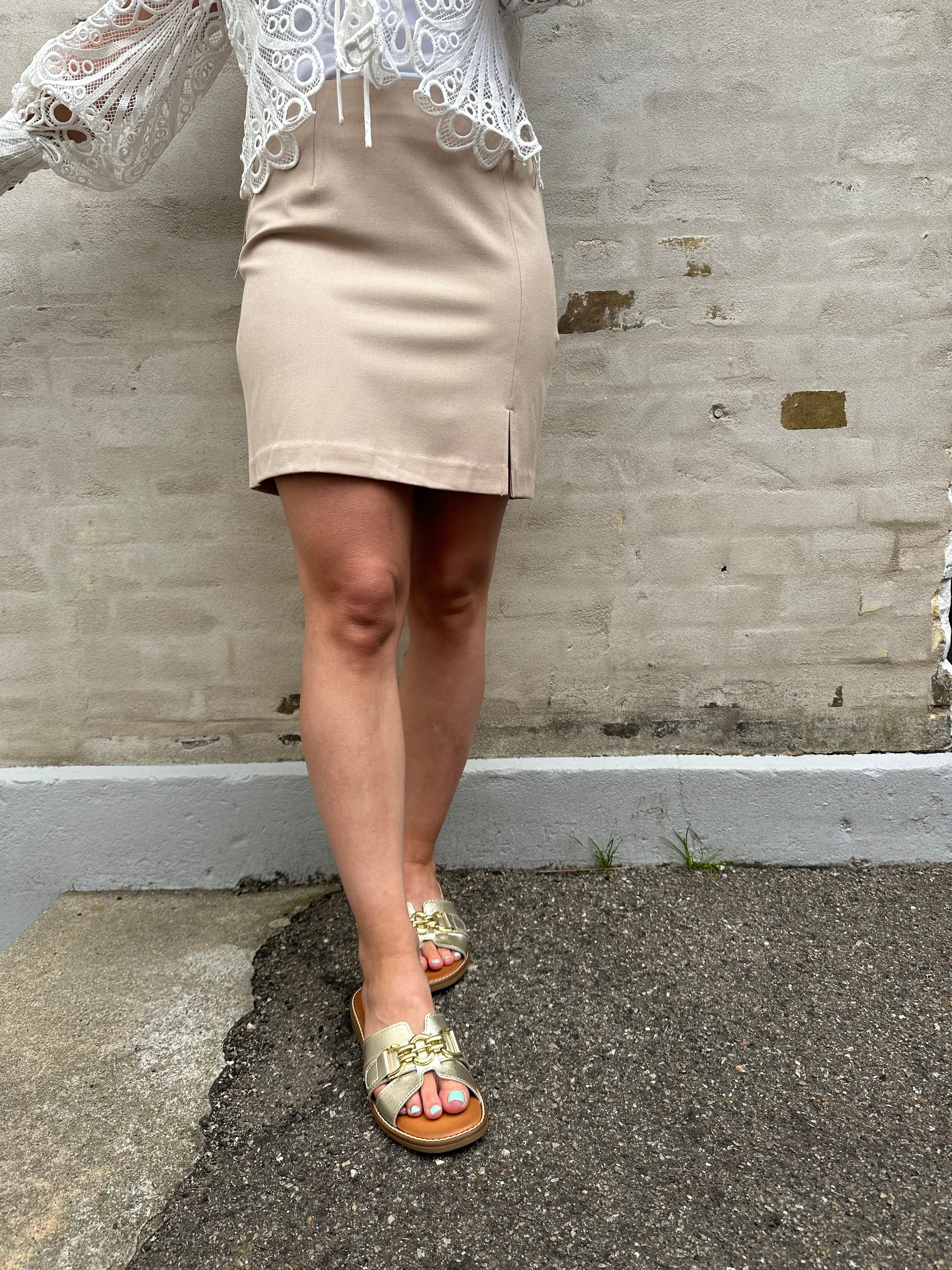 Lisa mini skirt humus