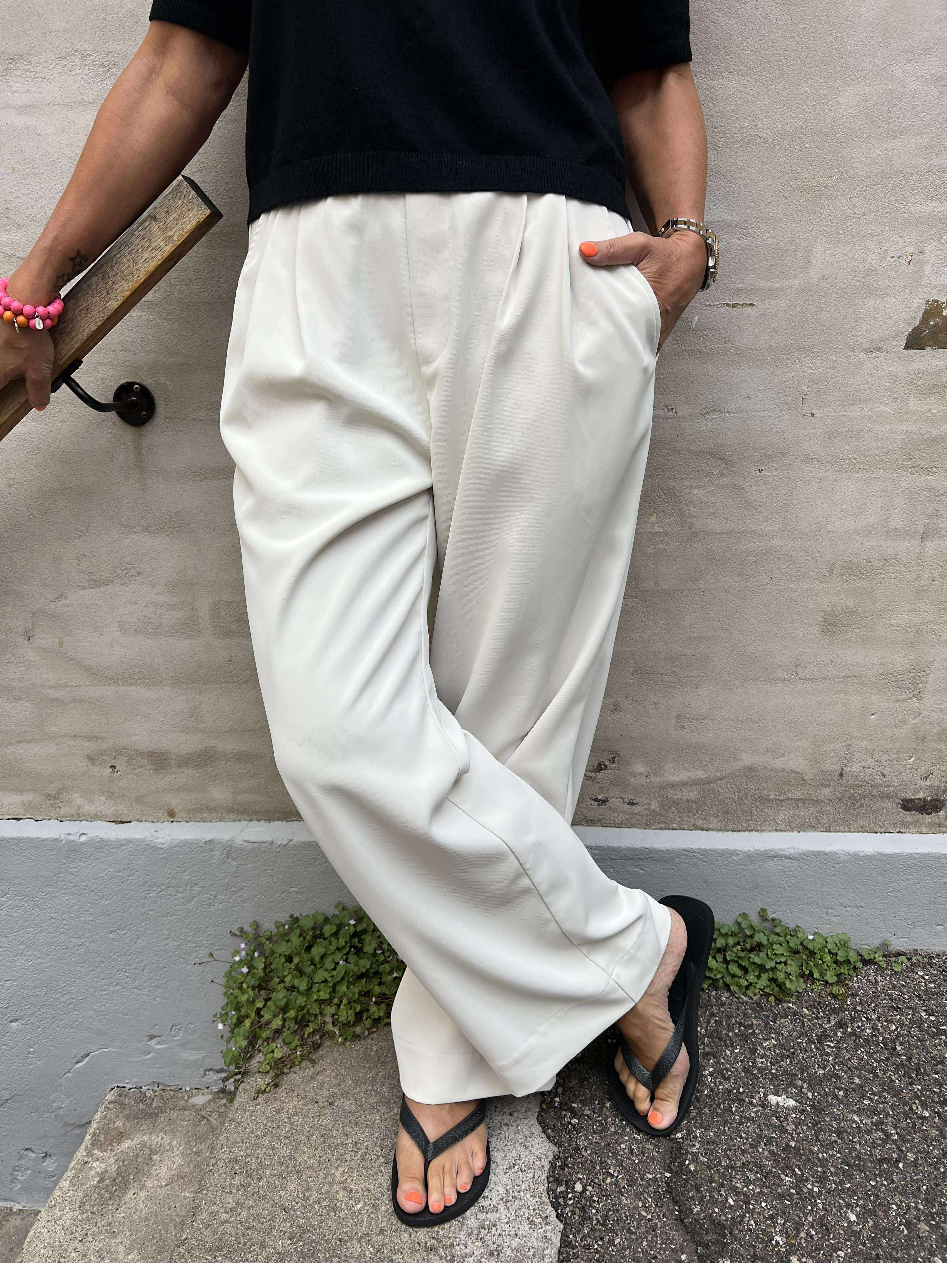 AminaCC logo pant bone
