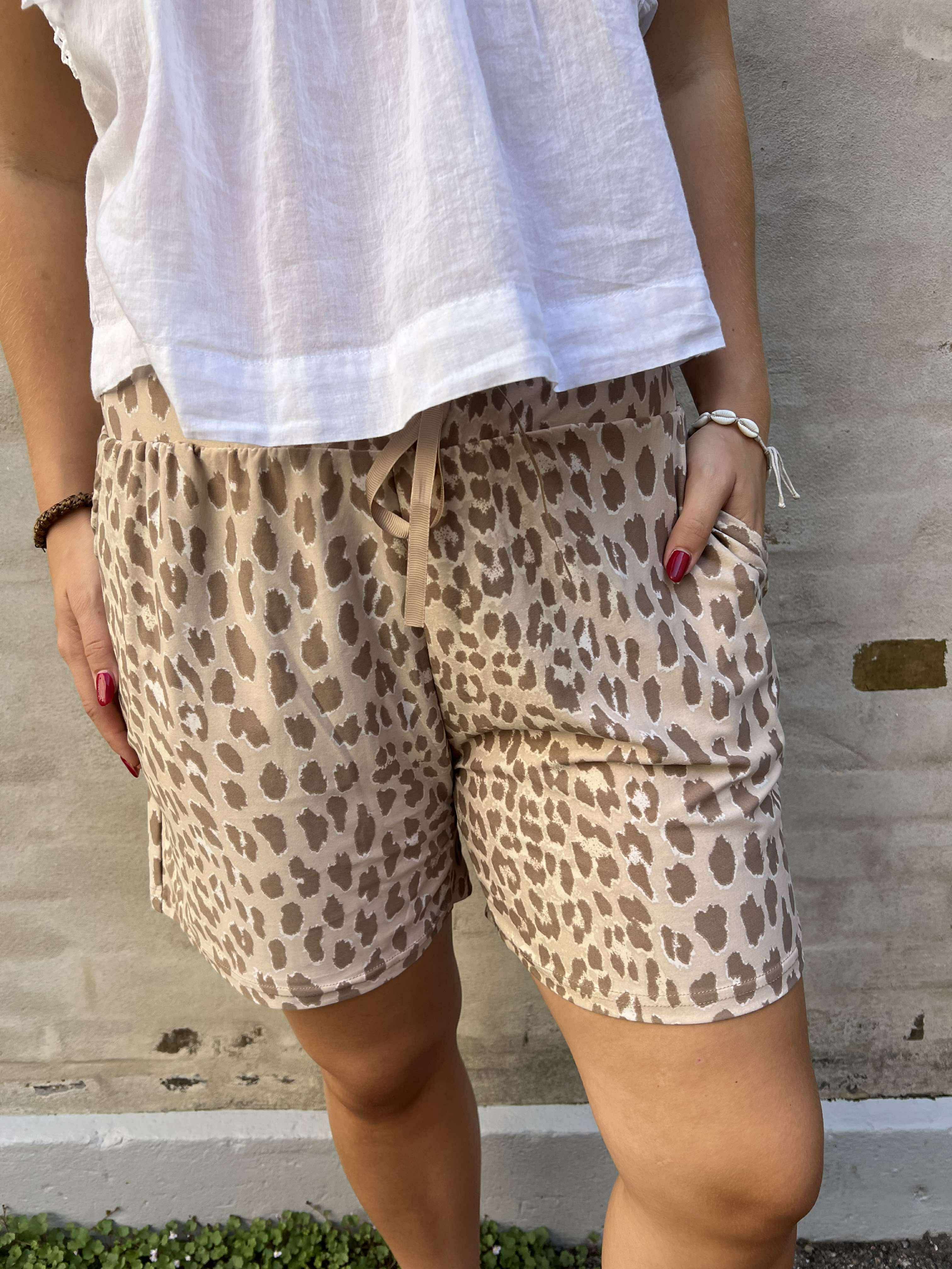 Alma Shorts - Desert Lux Leo