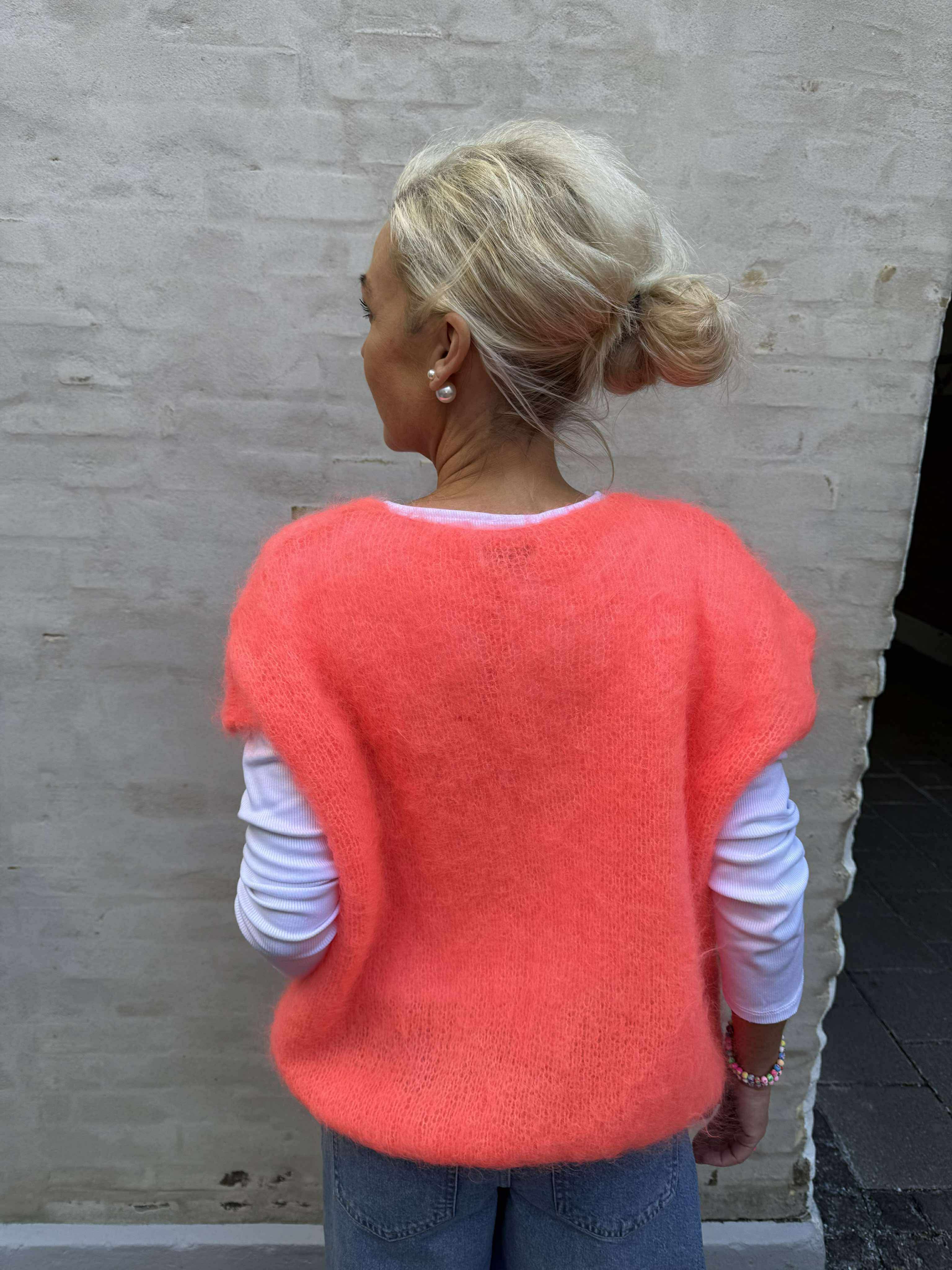 Milana Knit Vest - Coral