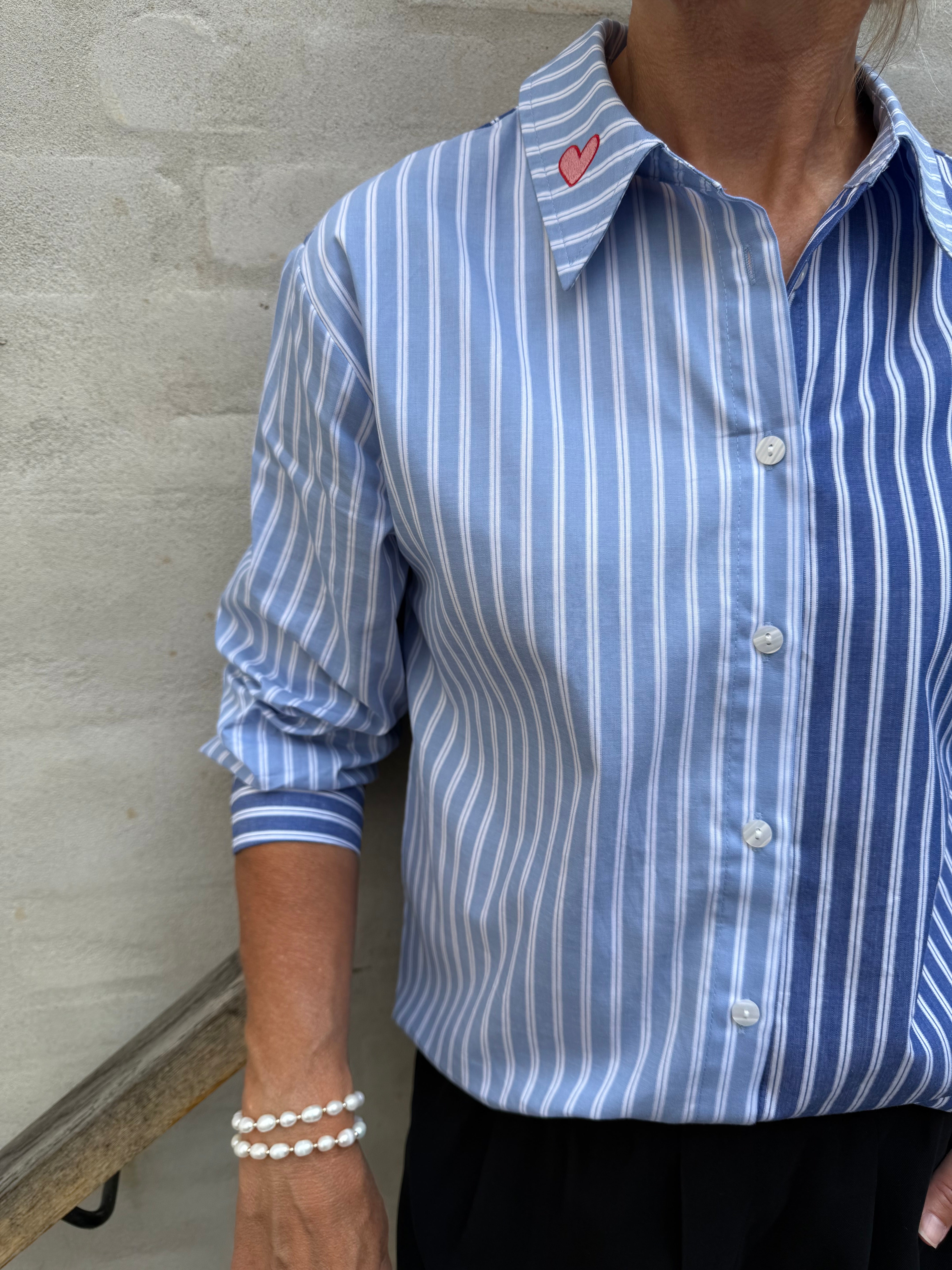 Abila Shirt - Blue/White Stripe