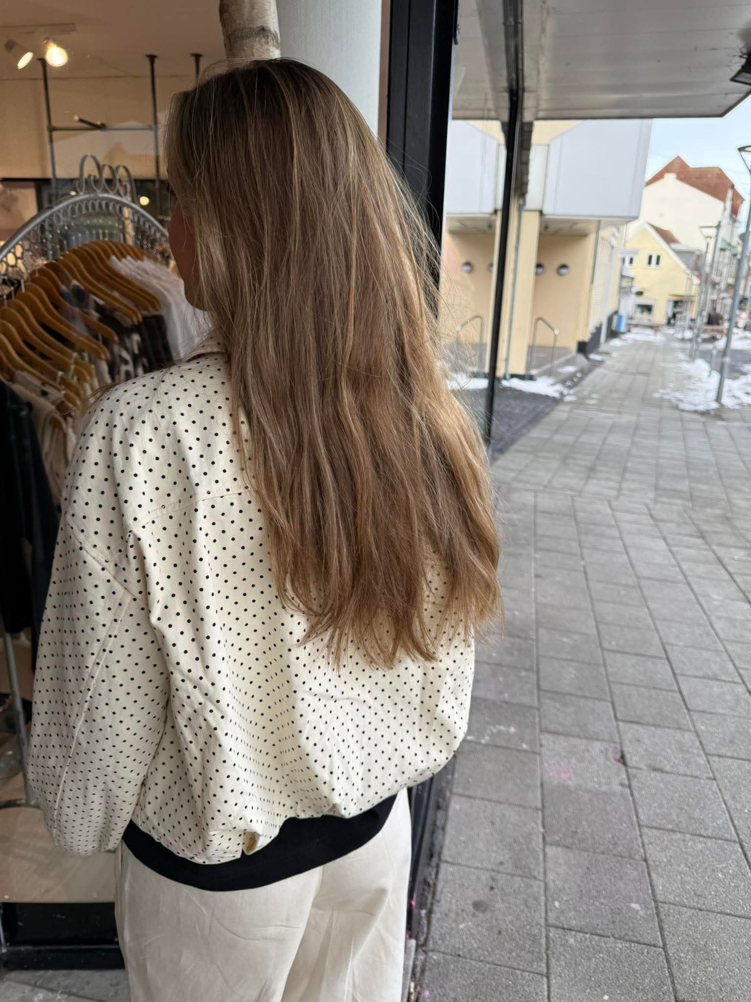 DoveGO Jacket - Creme Black Dots