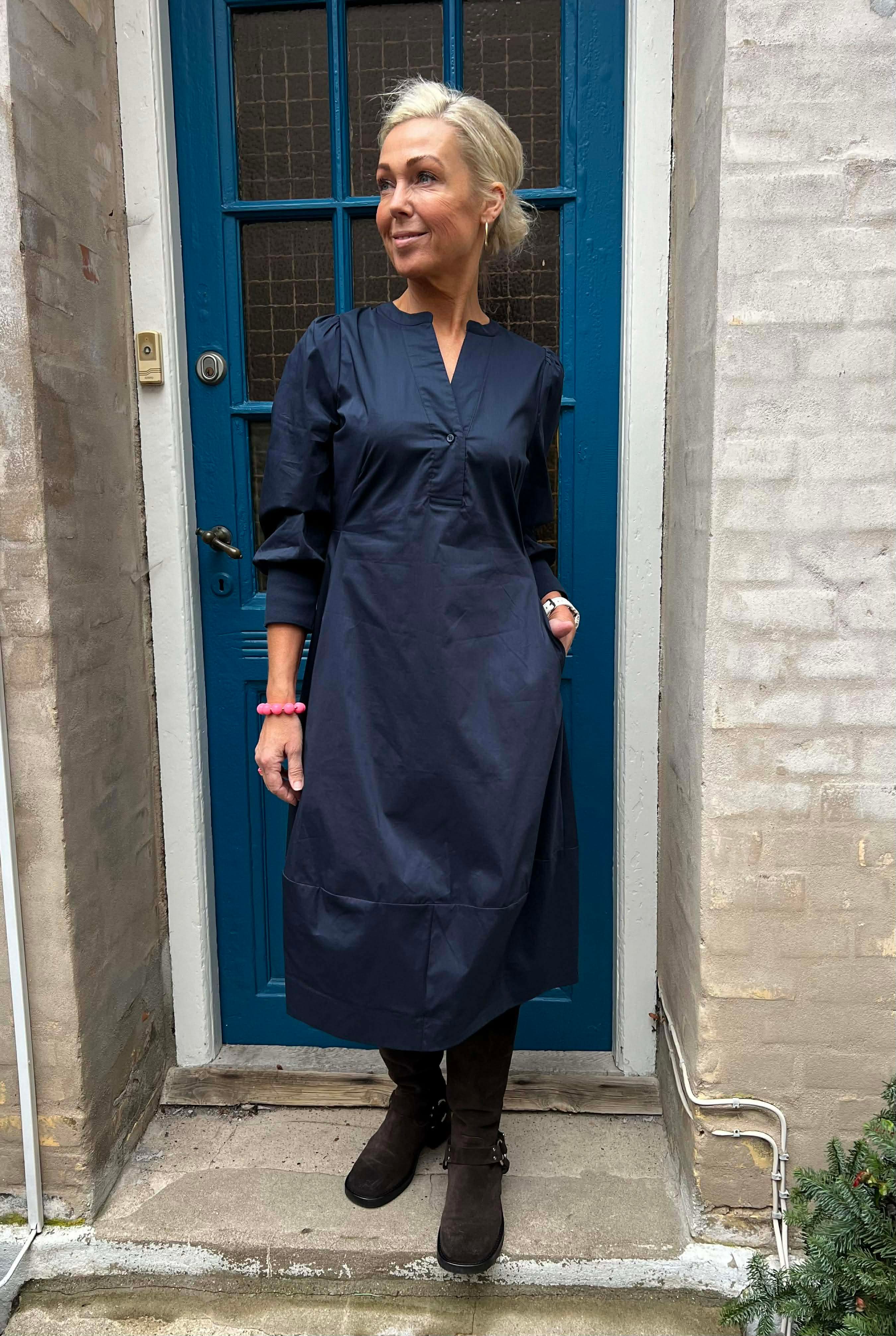 Antoinett 3/4 sleeve dress - Blue Iris