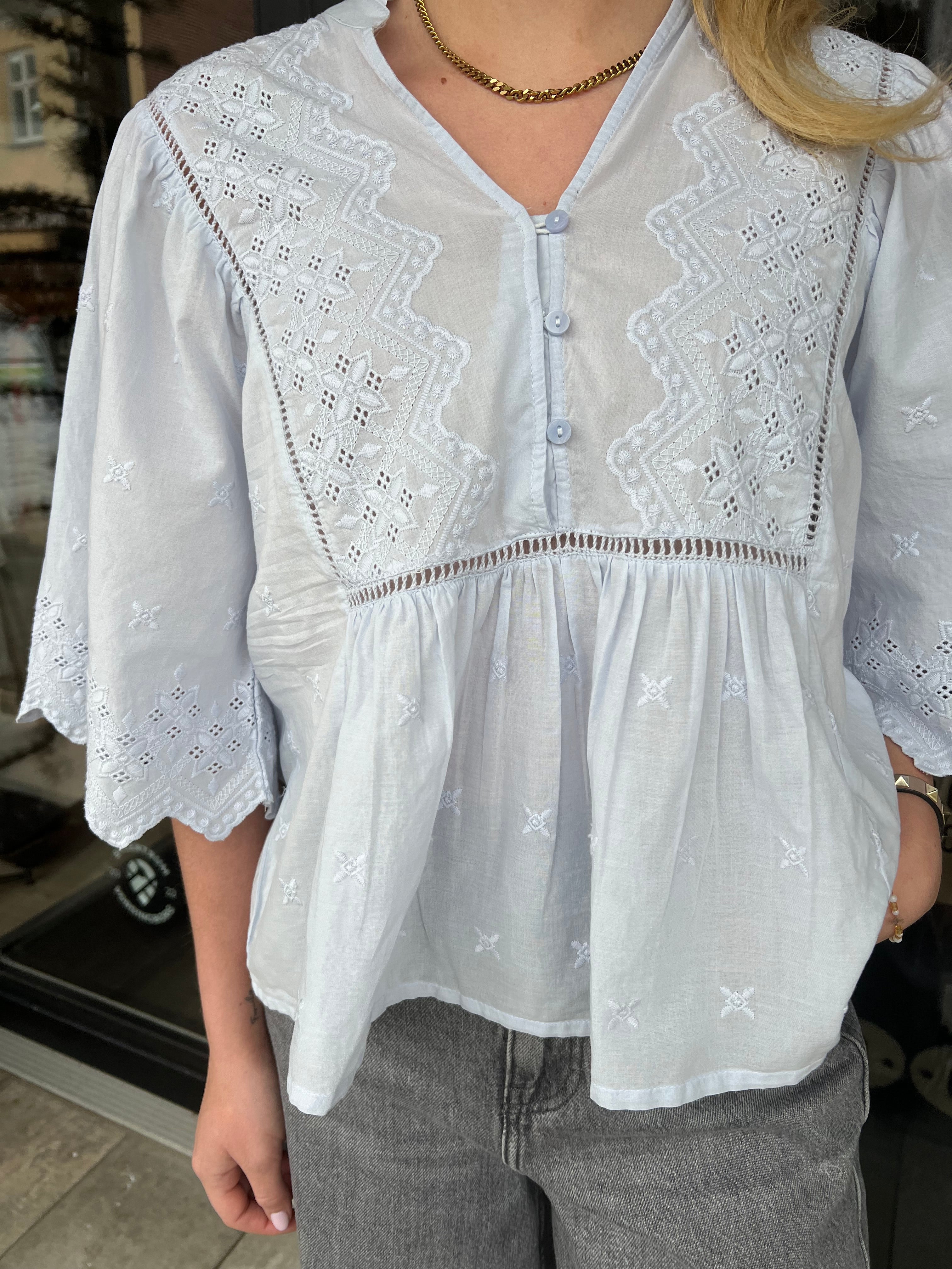 MAYA 2/4 EMBROIDERY TOP - Halogen Blue