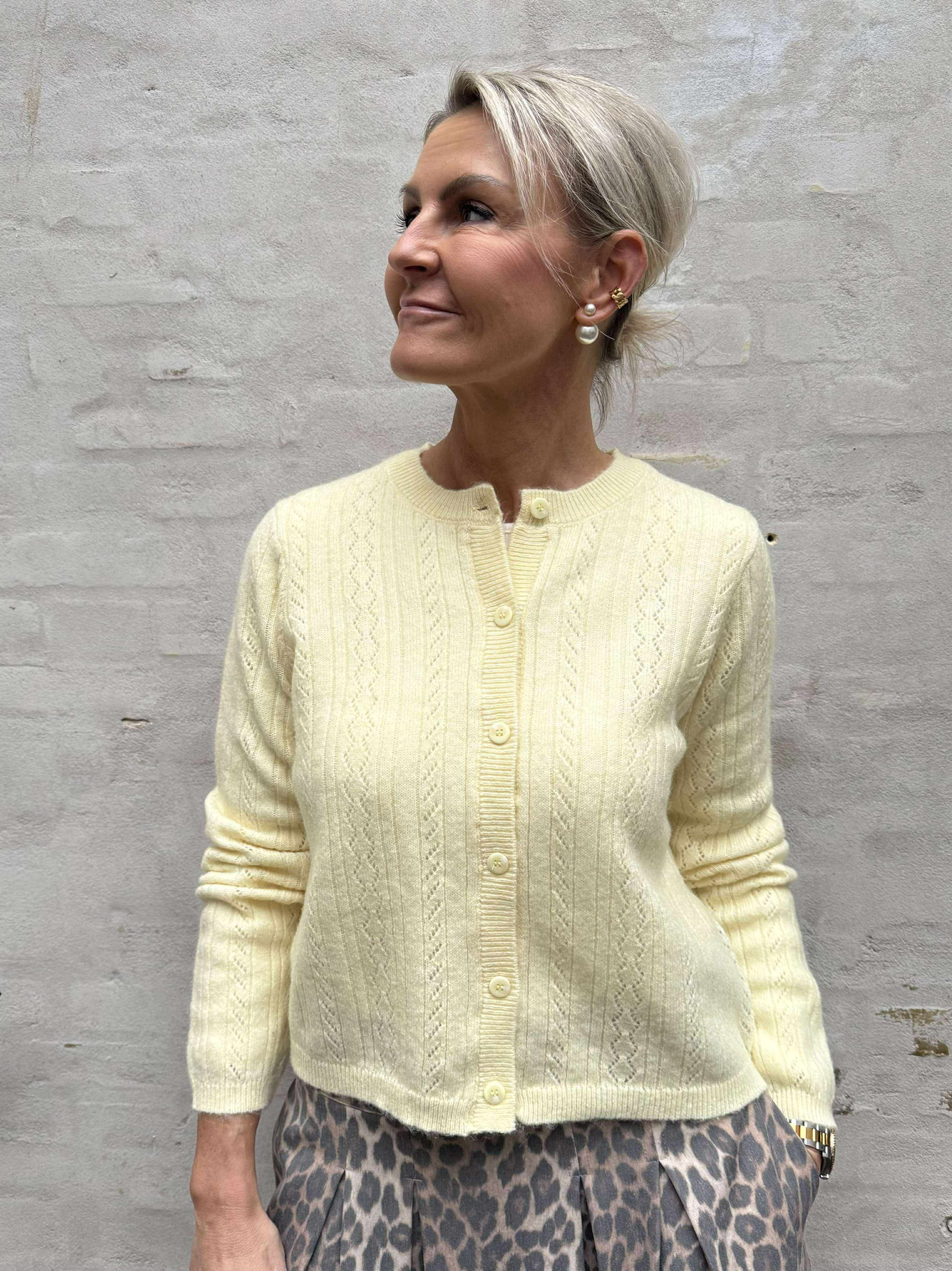 APRIL LIFE LS O-NECK CARDIGAN - Pastel Yellow_MELANGE