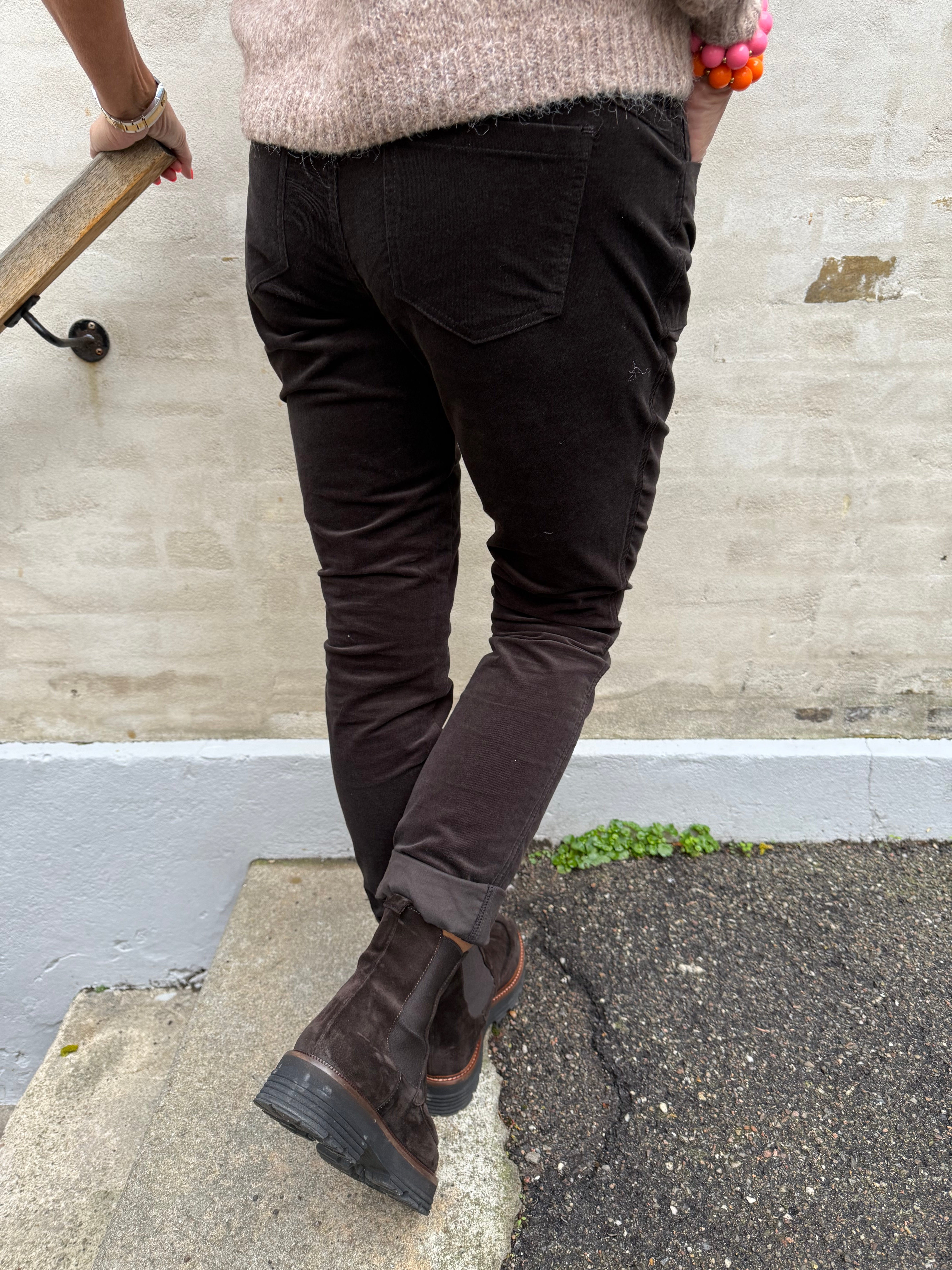 Yulius Corduroy Pants - Dark Brown
