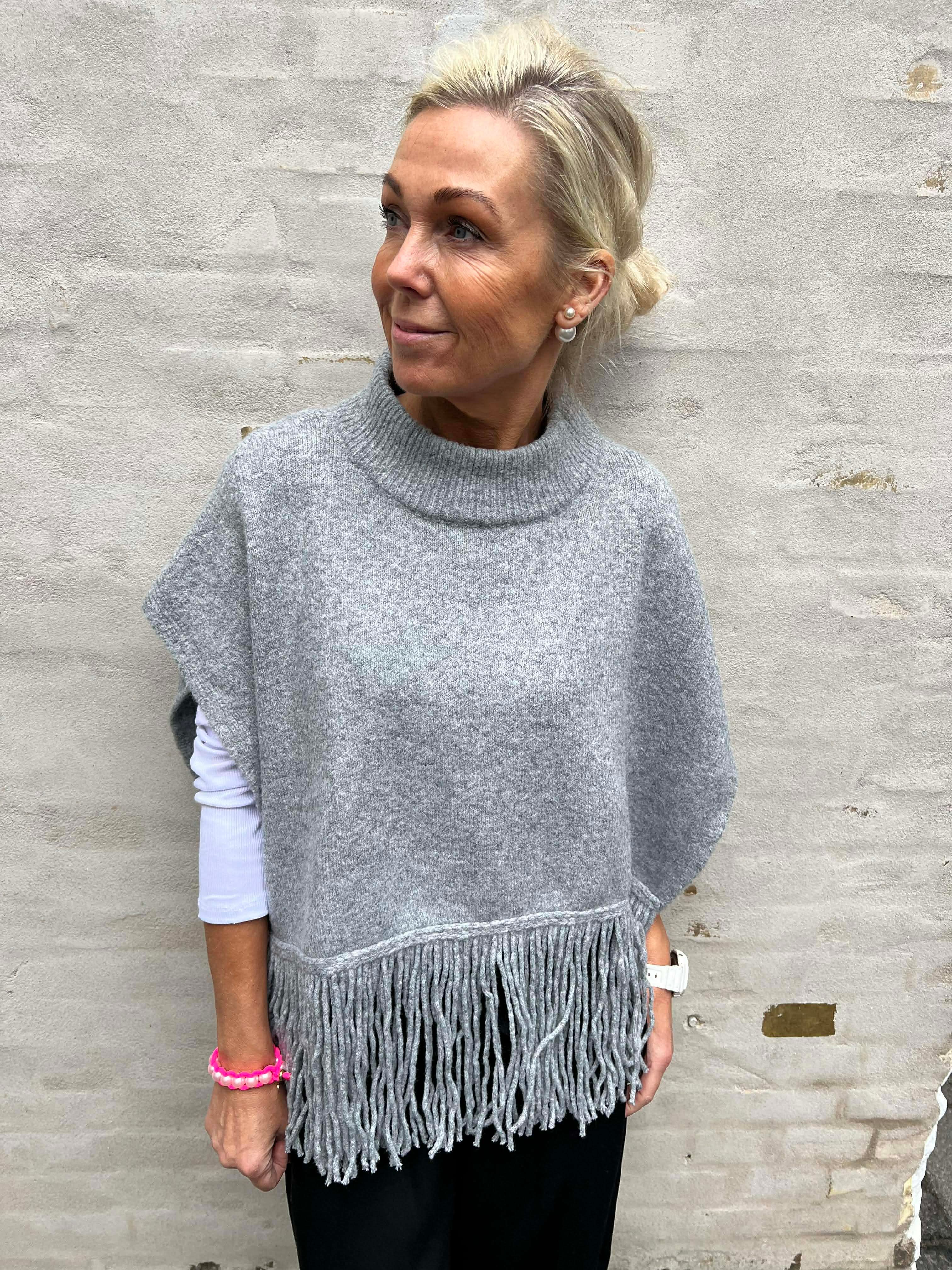 JULLE PONCHO - Light Grey Melange