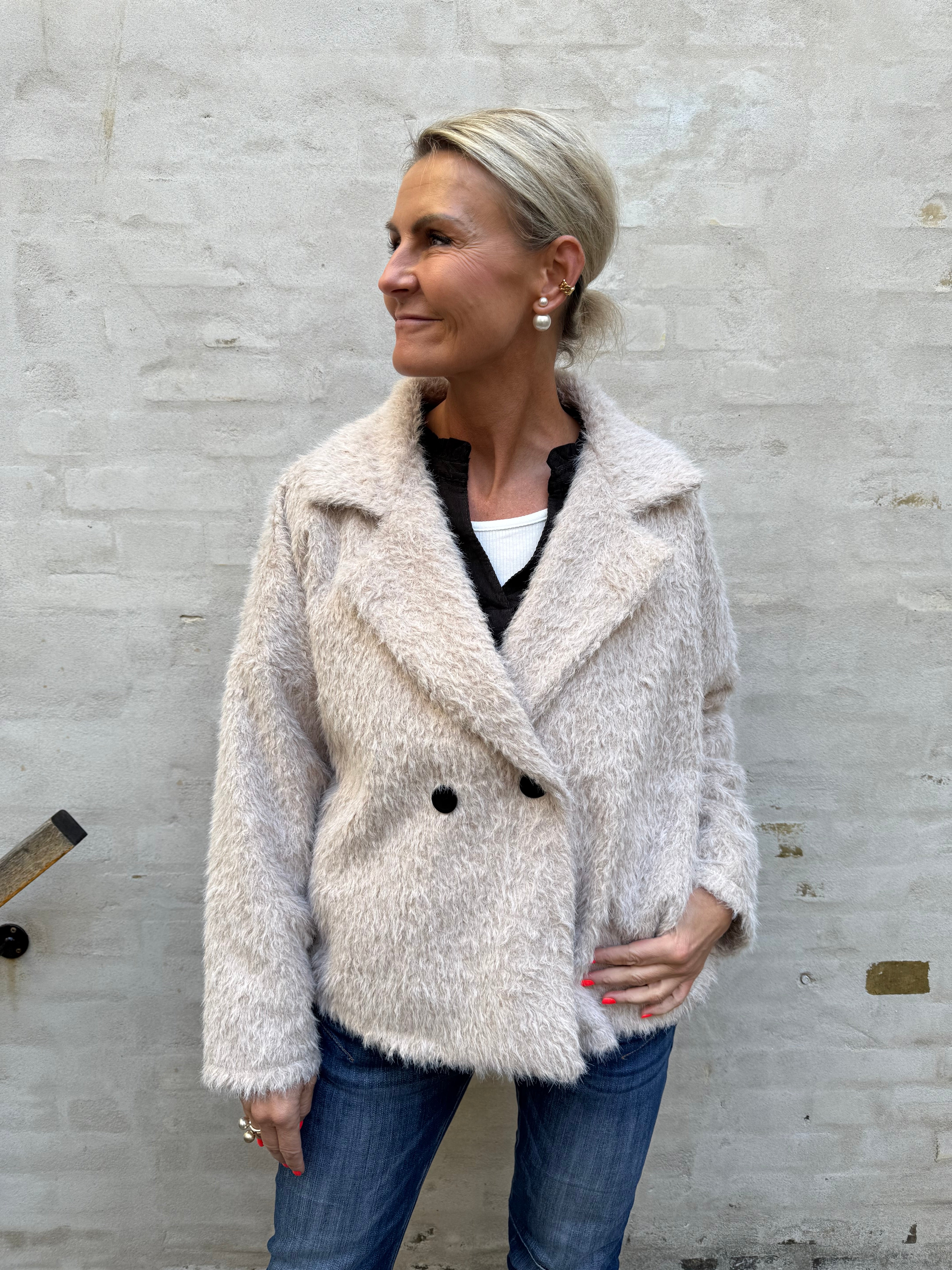 Pamela Jakke - off white