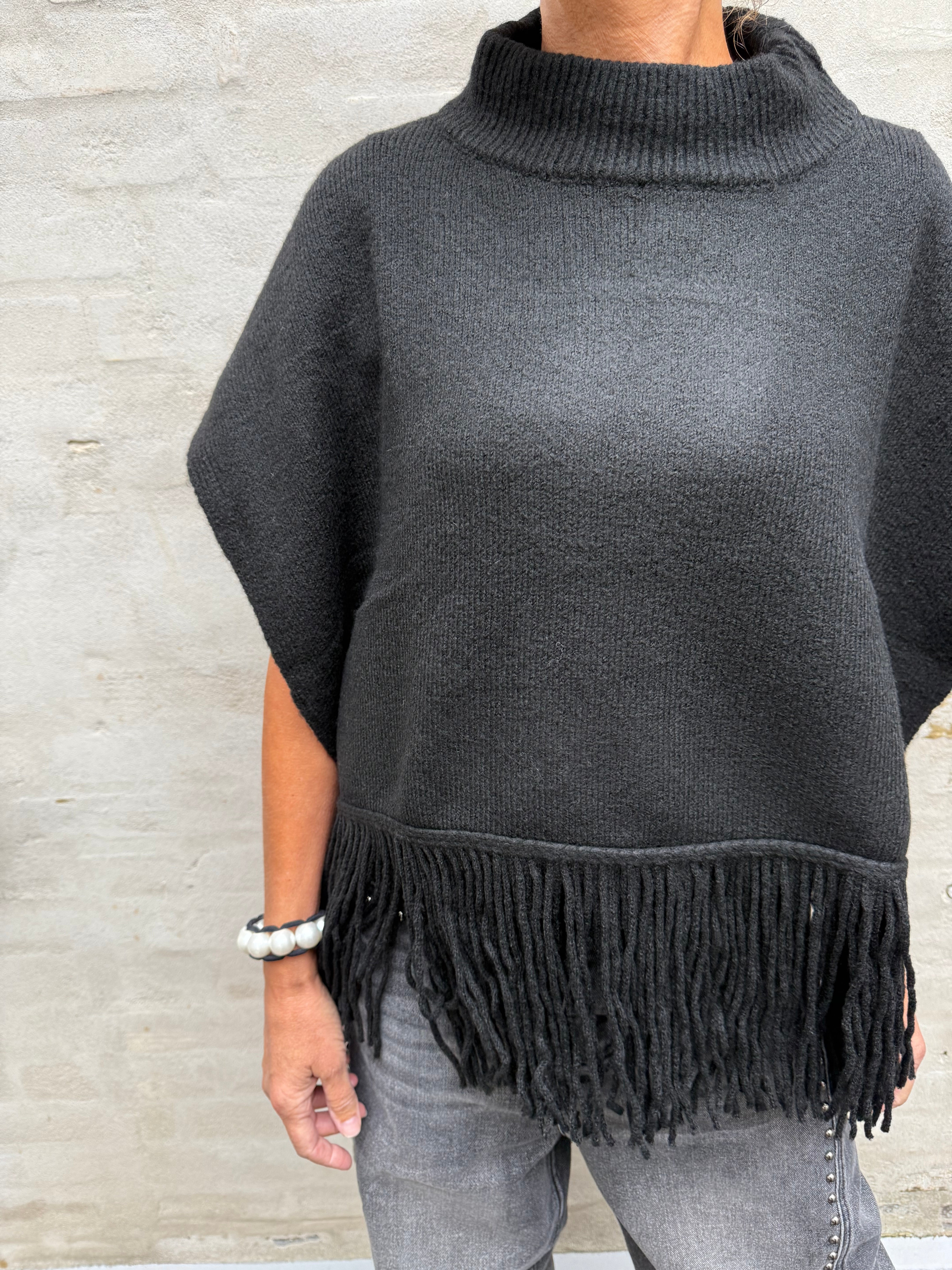 JULLE PONCHO - Black