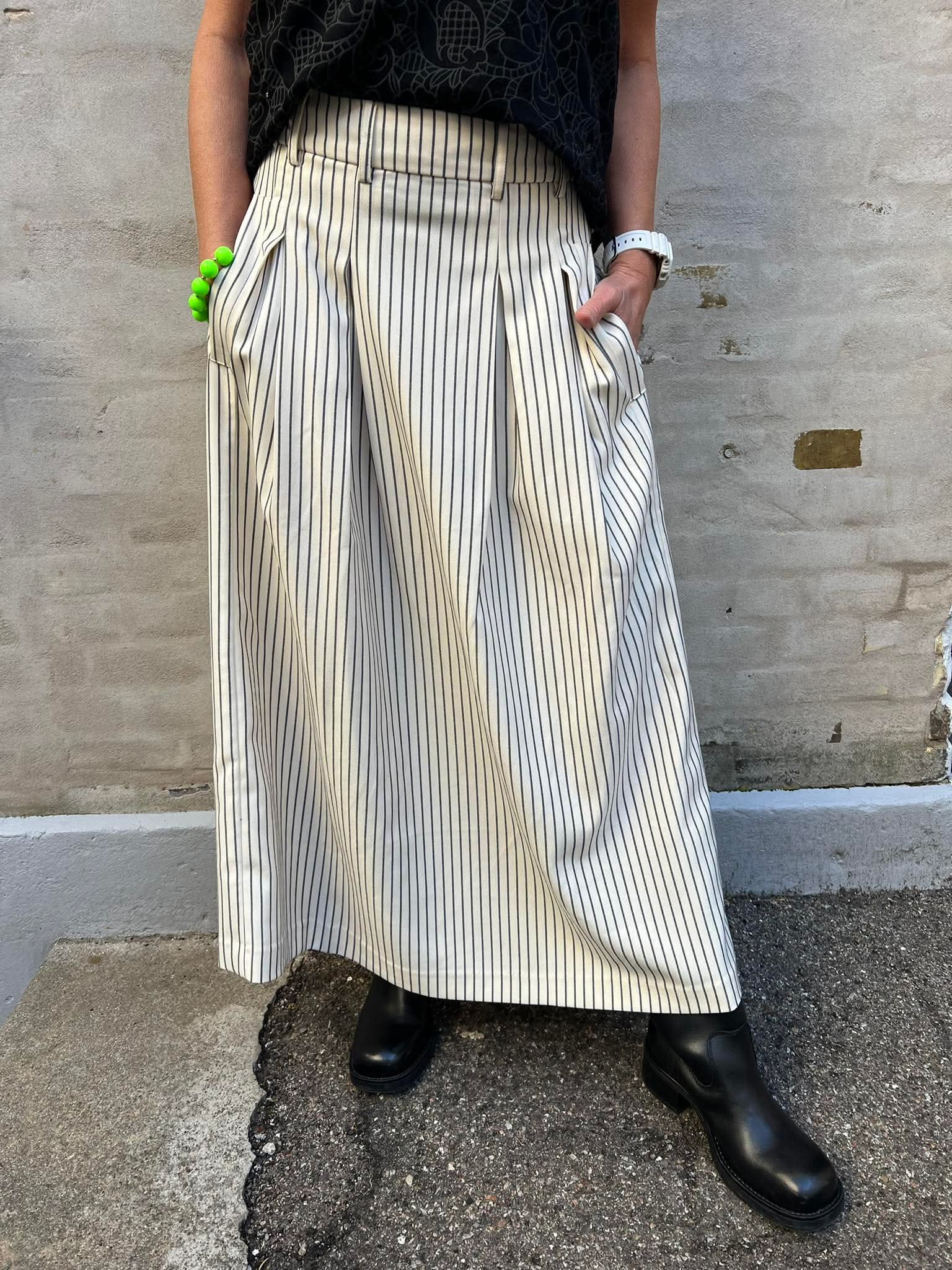 SalvieCC Anya Pleat Skirt - White