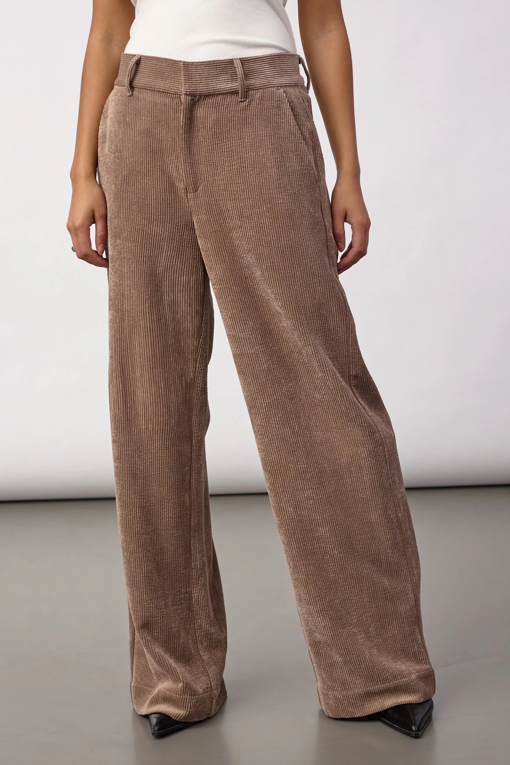 DaisyCC Cord Pant - Walnut