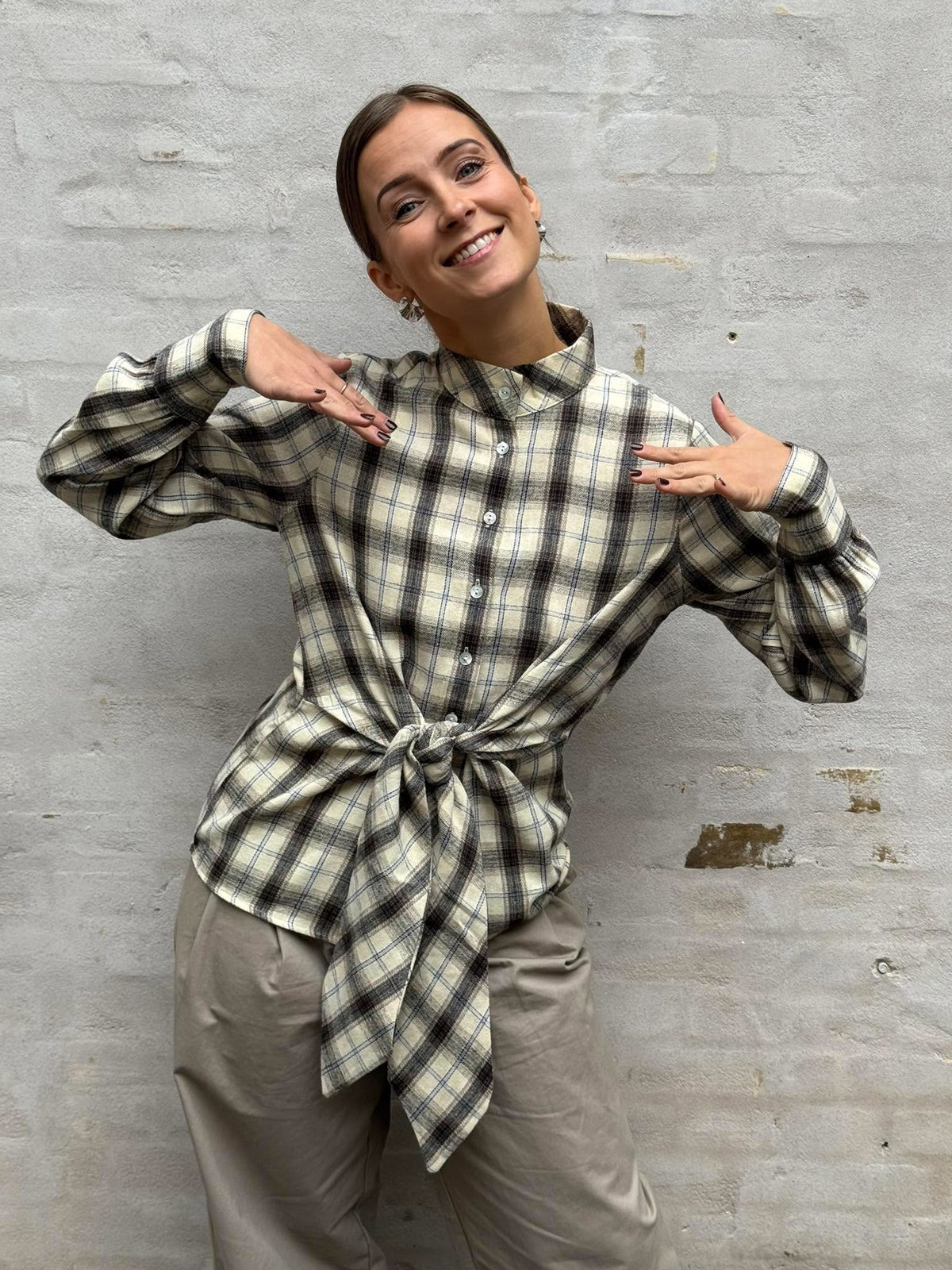 Leann Wrap Check - Sand Check