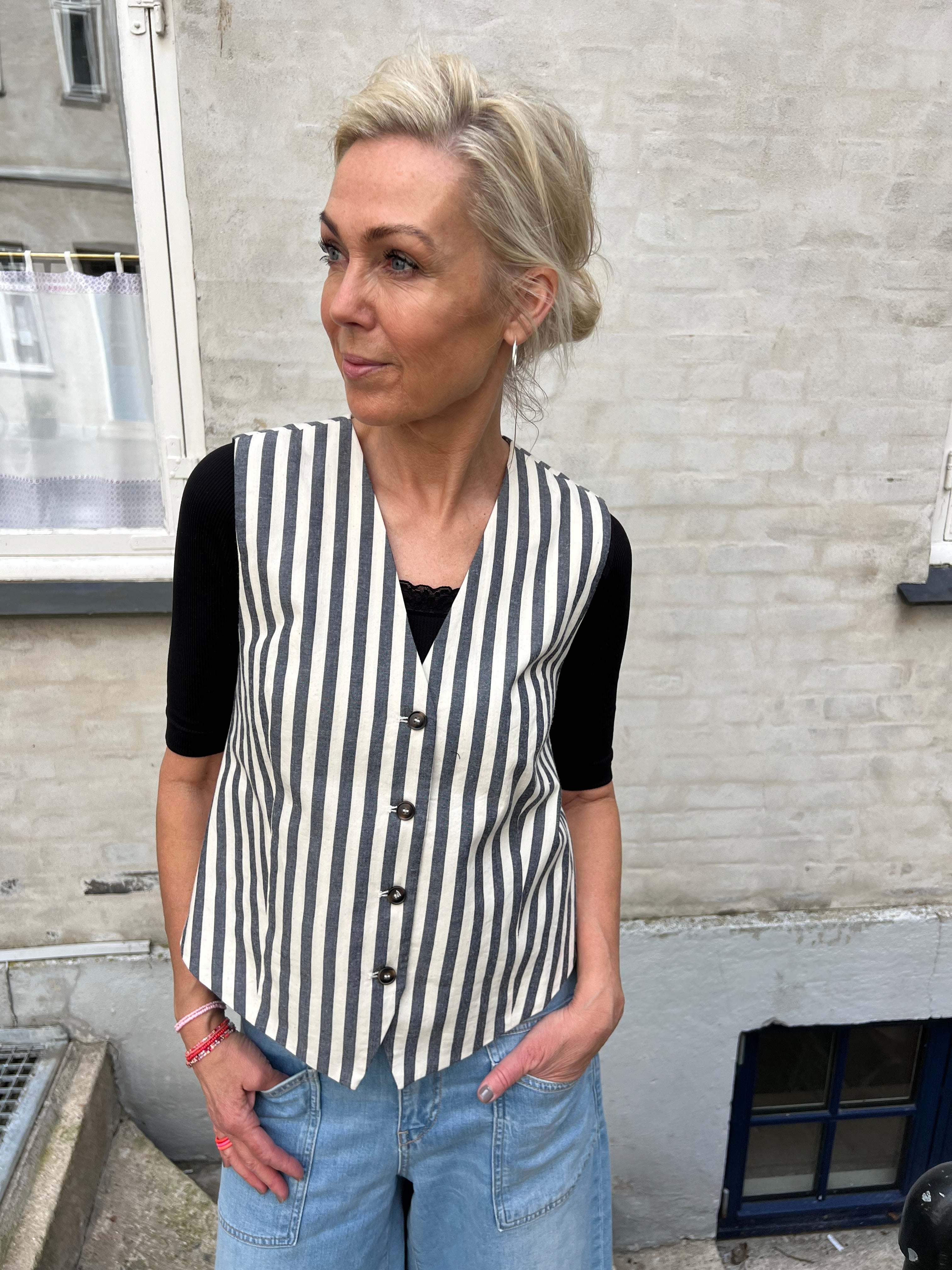 Maria Tailored vest deep navy