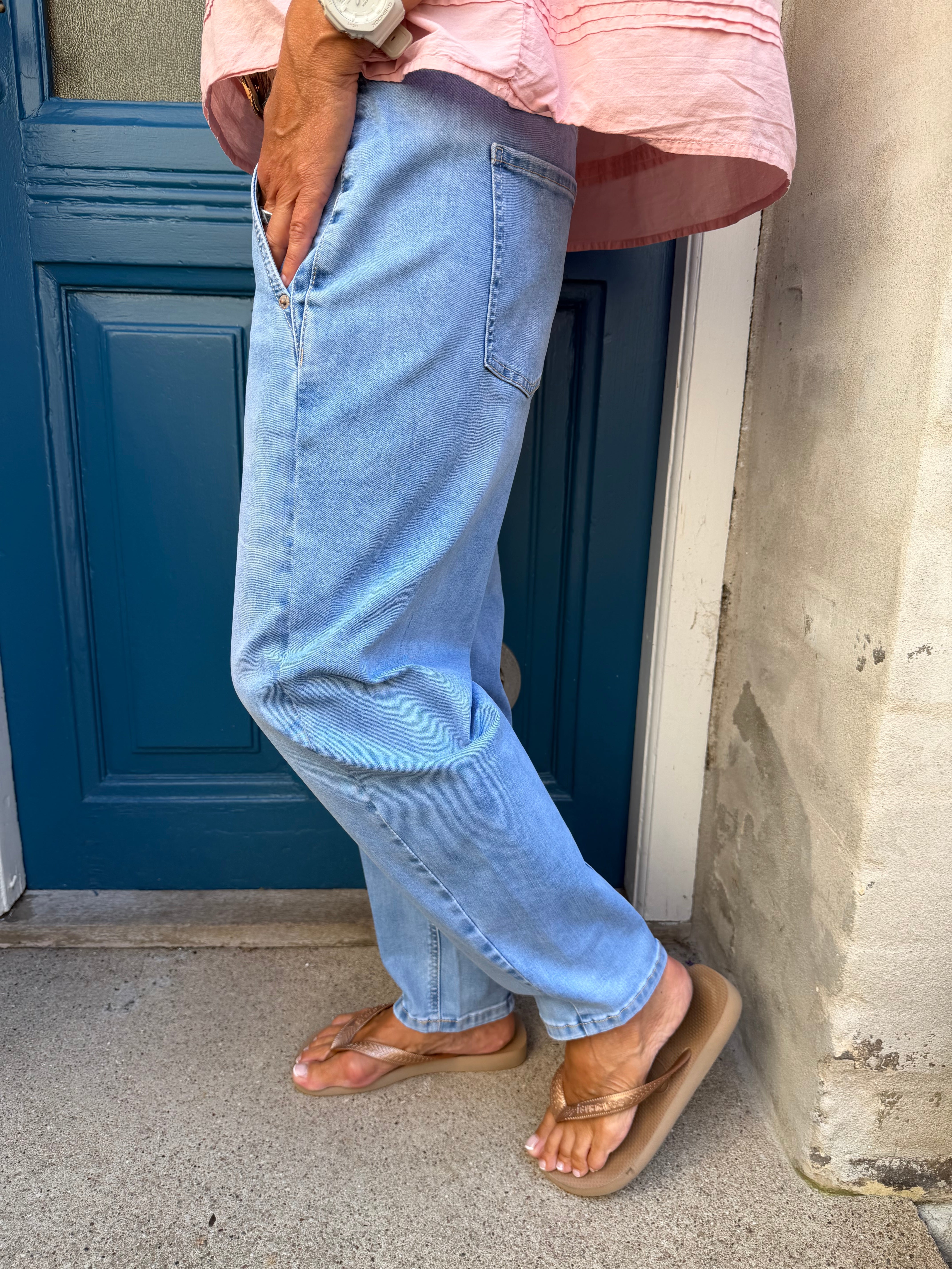 Karlie Barrel High Waist - Äkta ljusblå