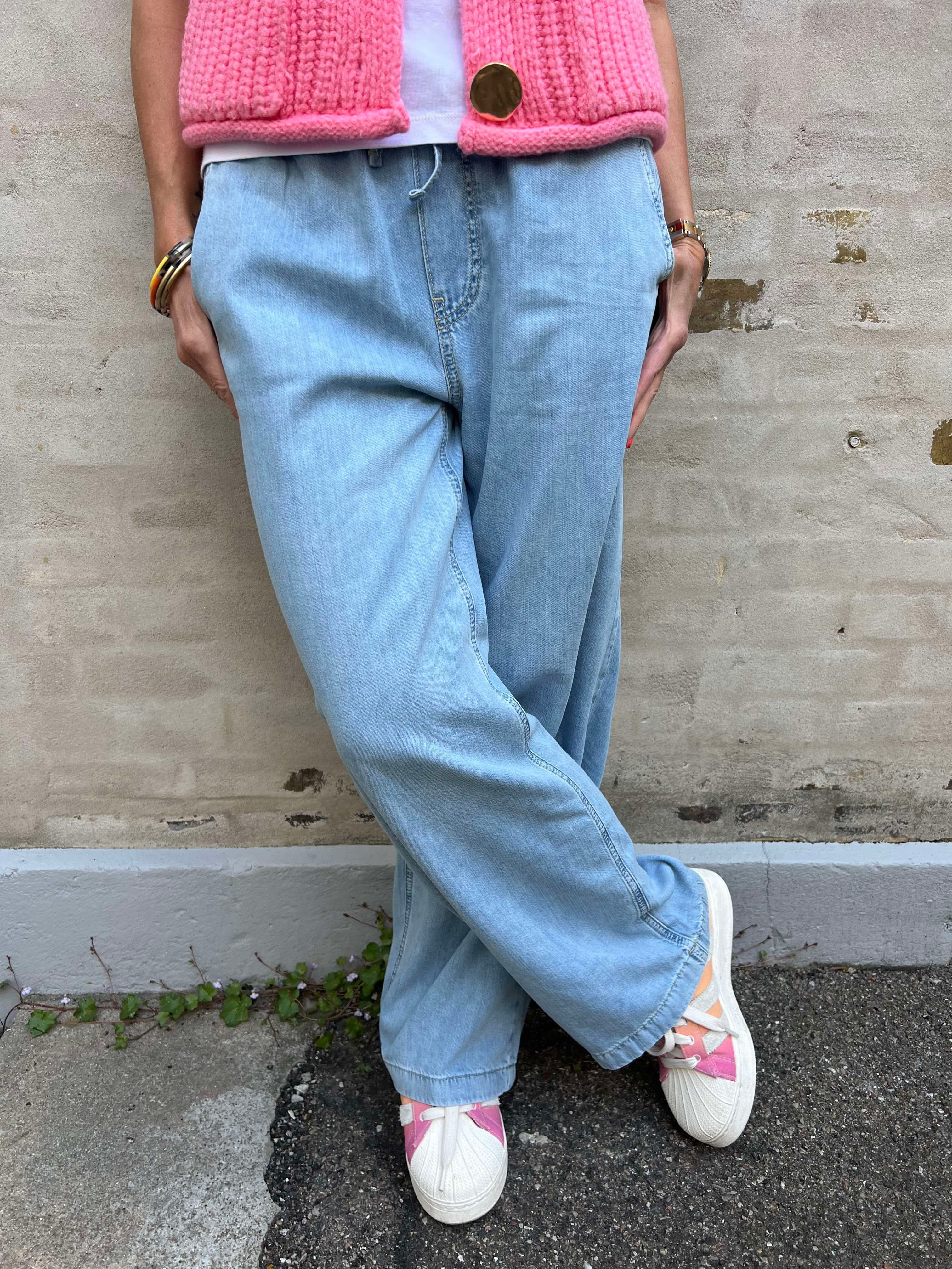 Street me buks Lys Denim
