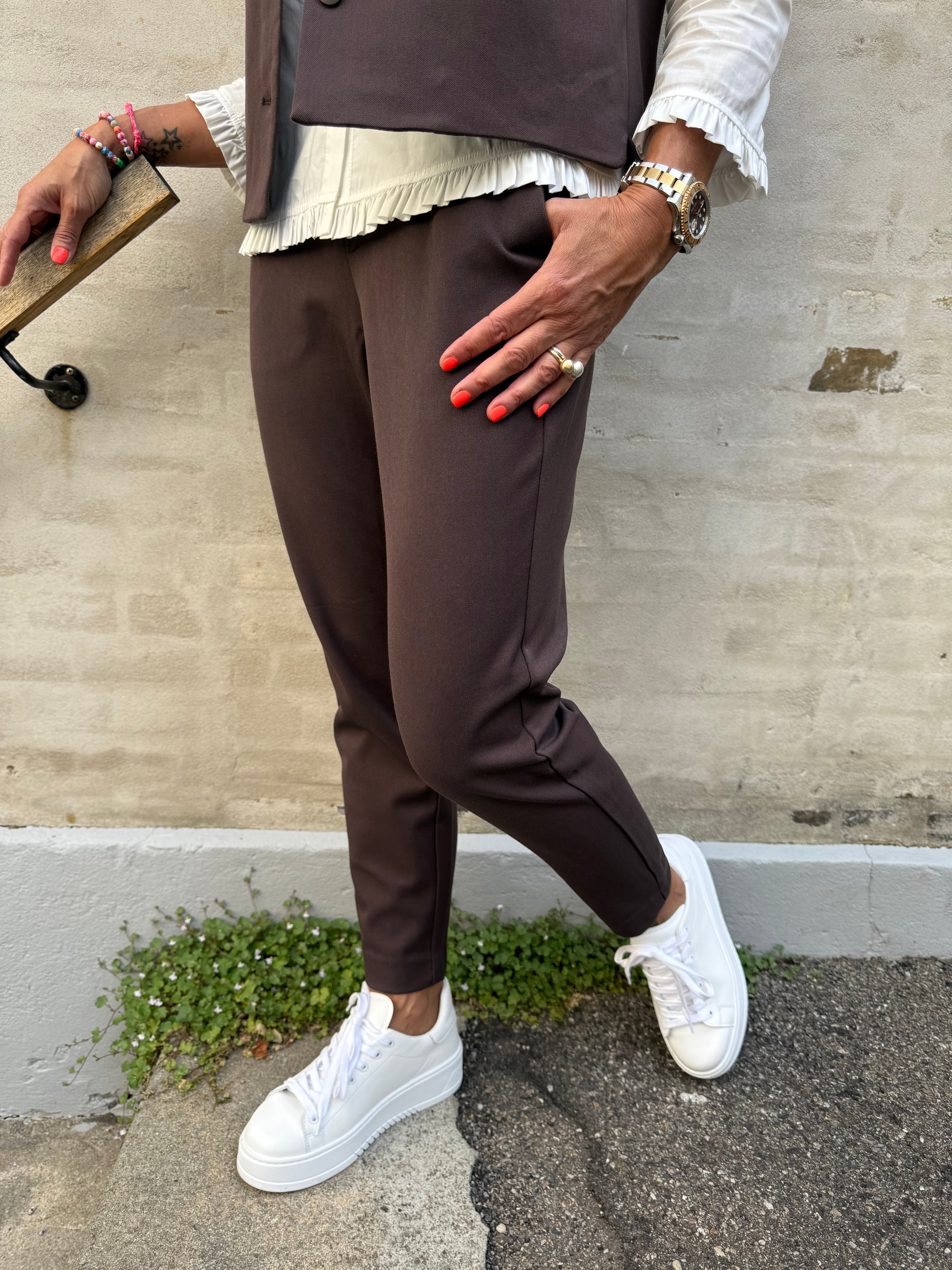 Lisa Slim Pant - Seal Brown