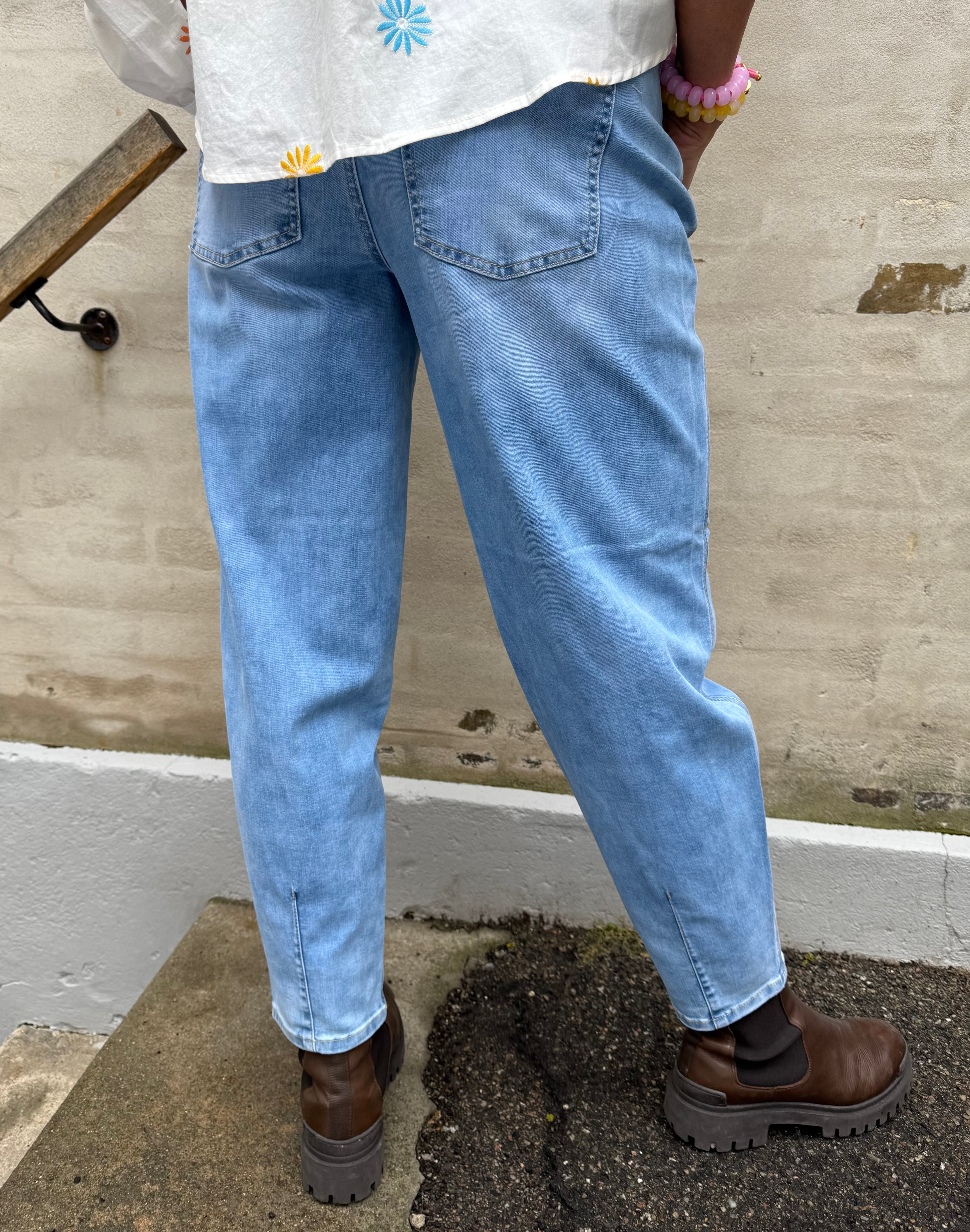 Karlie Barrel - Light Blue Washed