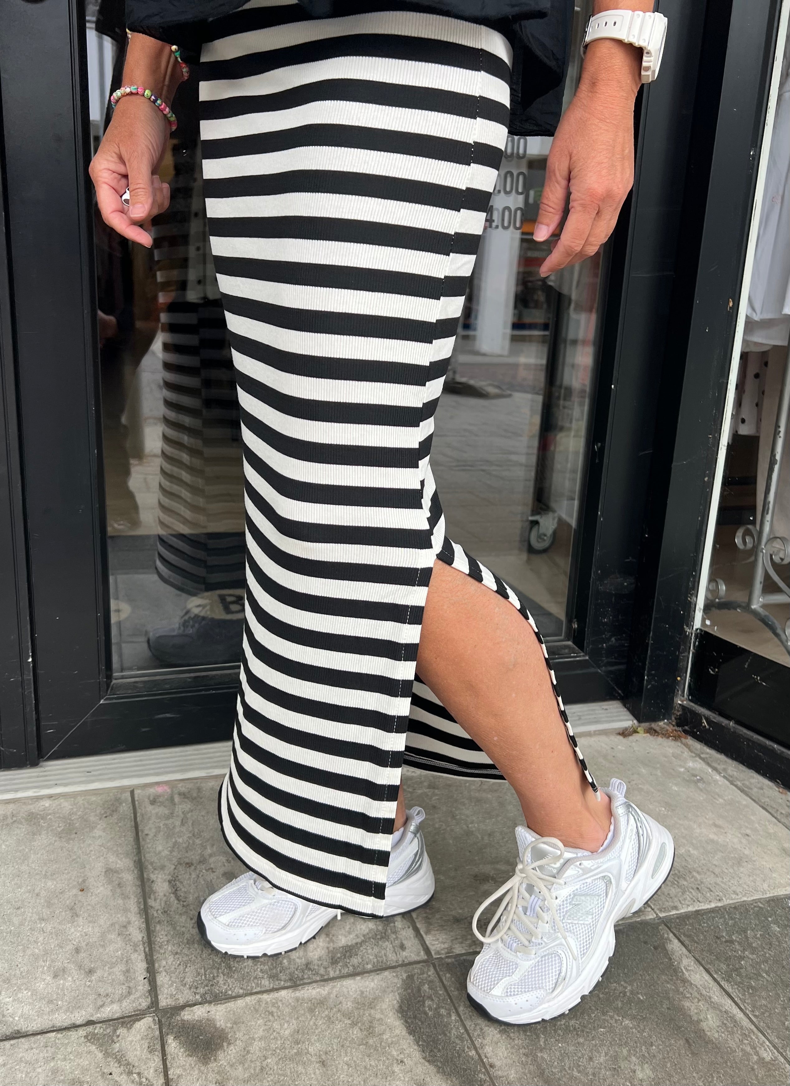 PREORDER-Everyday stripe Skirt - White/Black