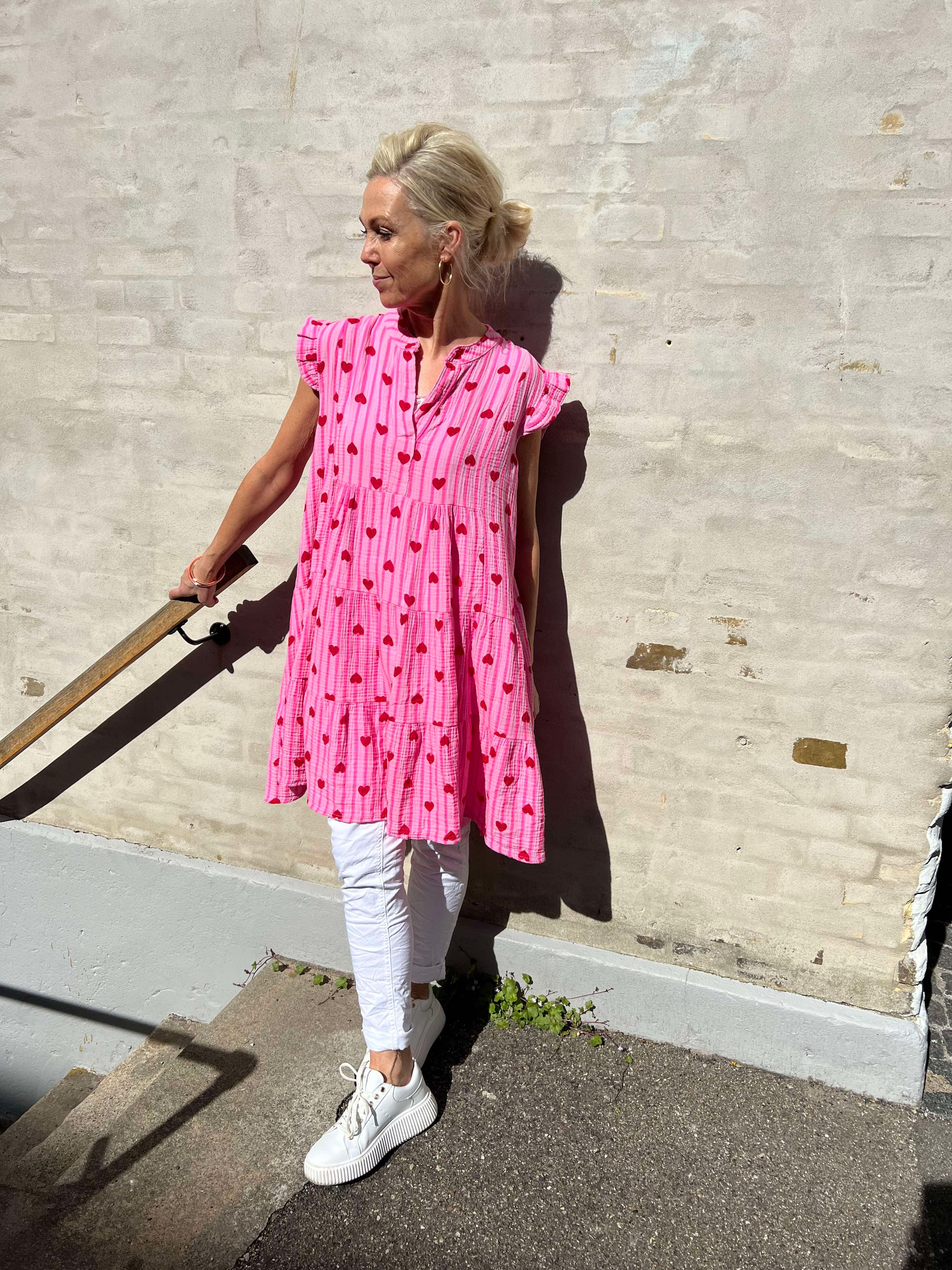 Debbie dress heart- pink strib