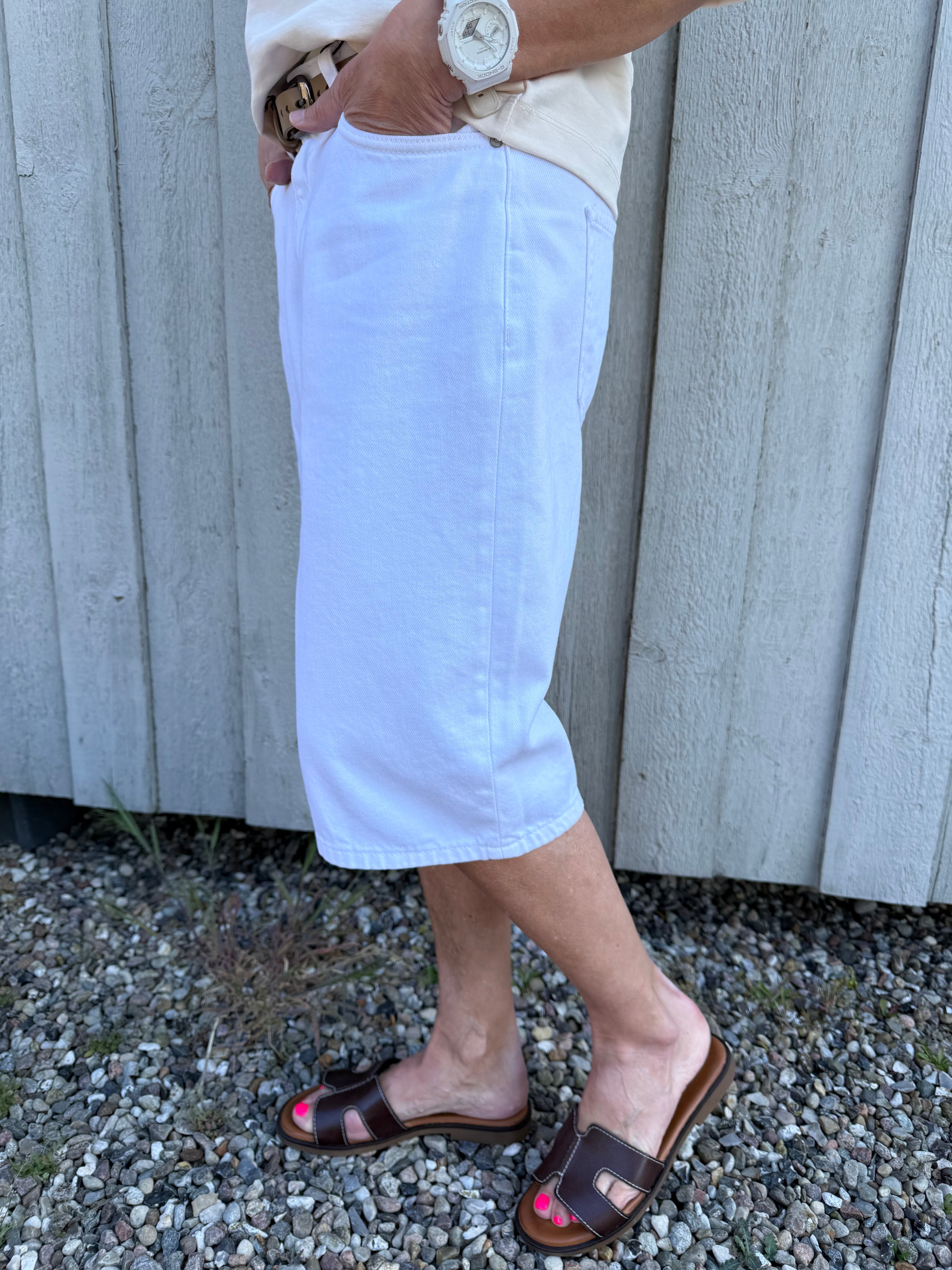 LINA MW BERMUDA SHORTS - White