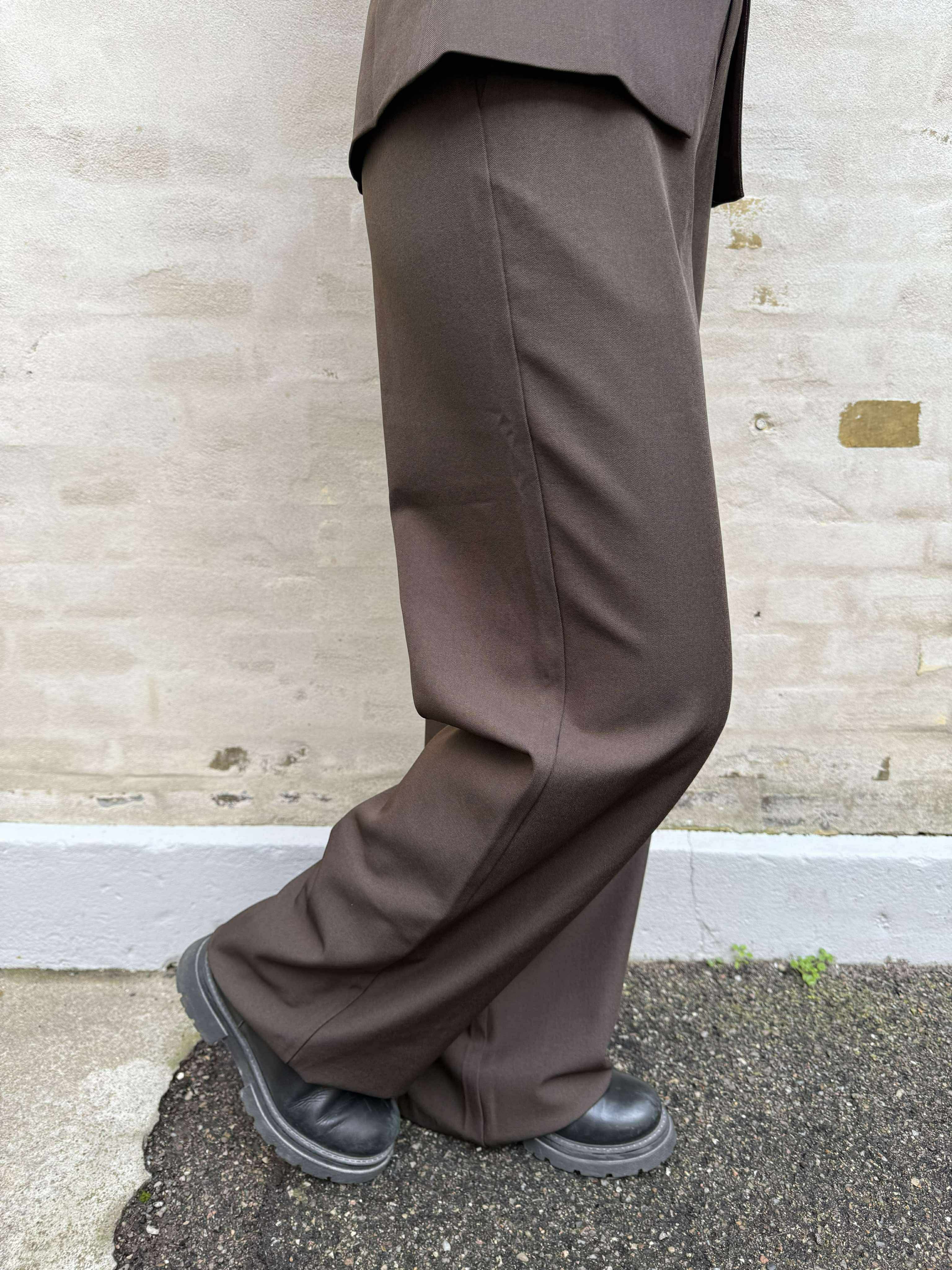 Emmett Structure Pants - Dark Brown
