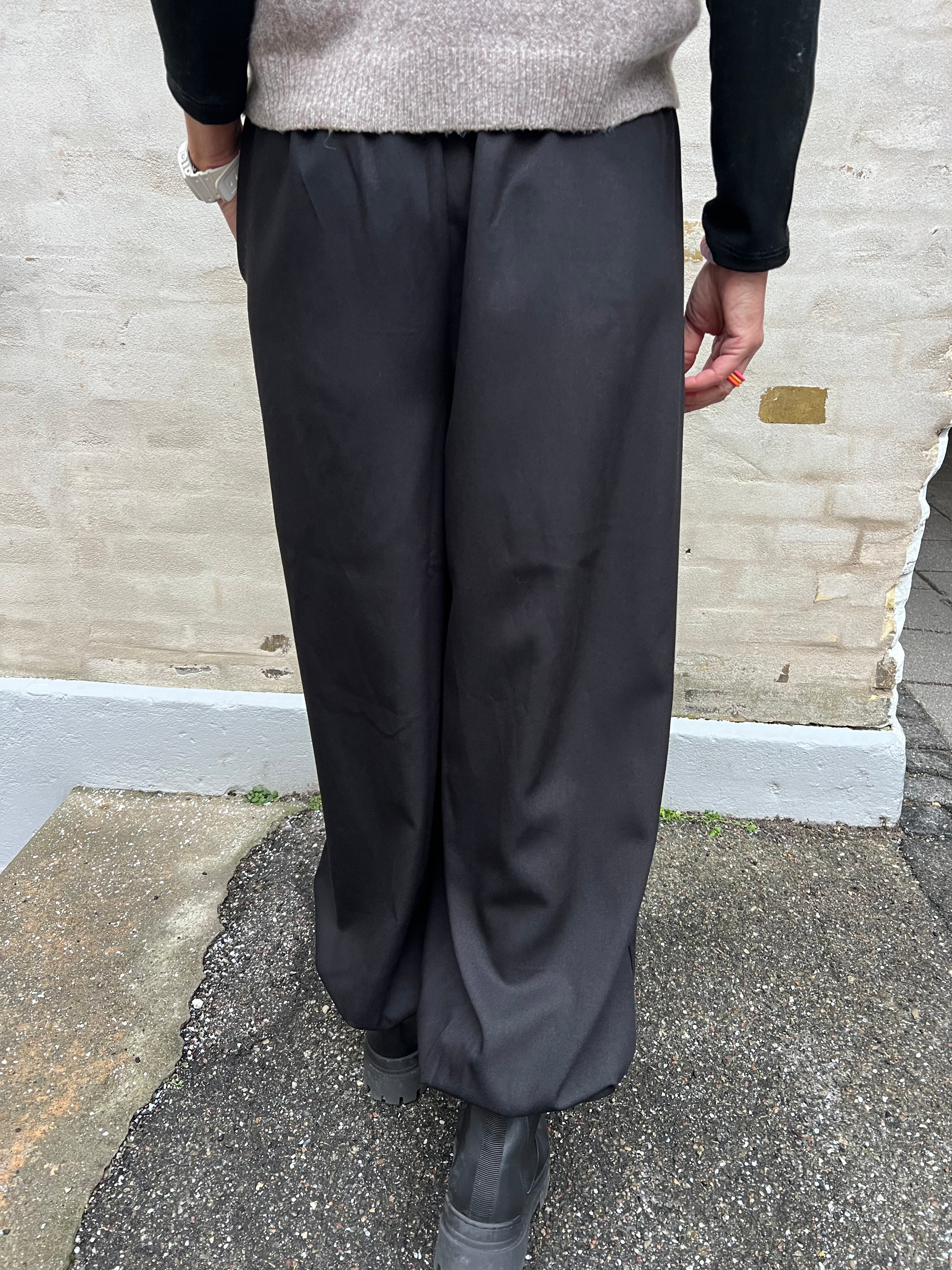 PALOMA LOOSE PANT - Black